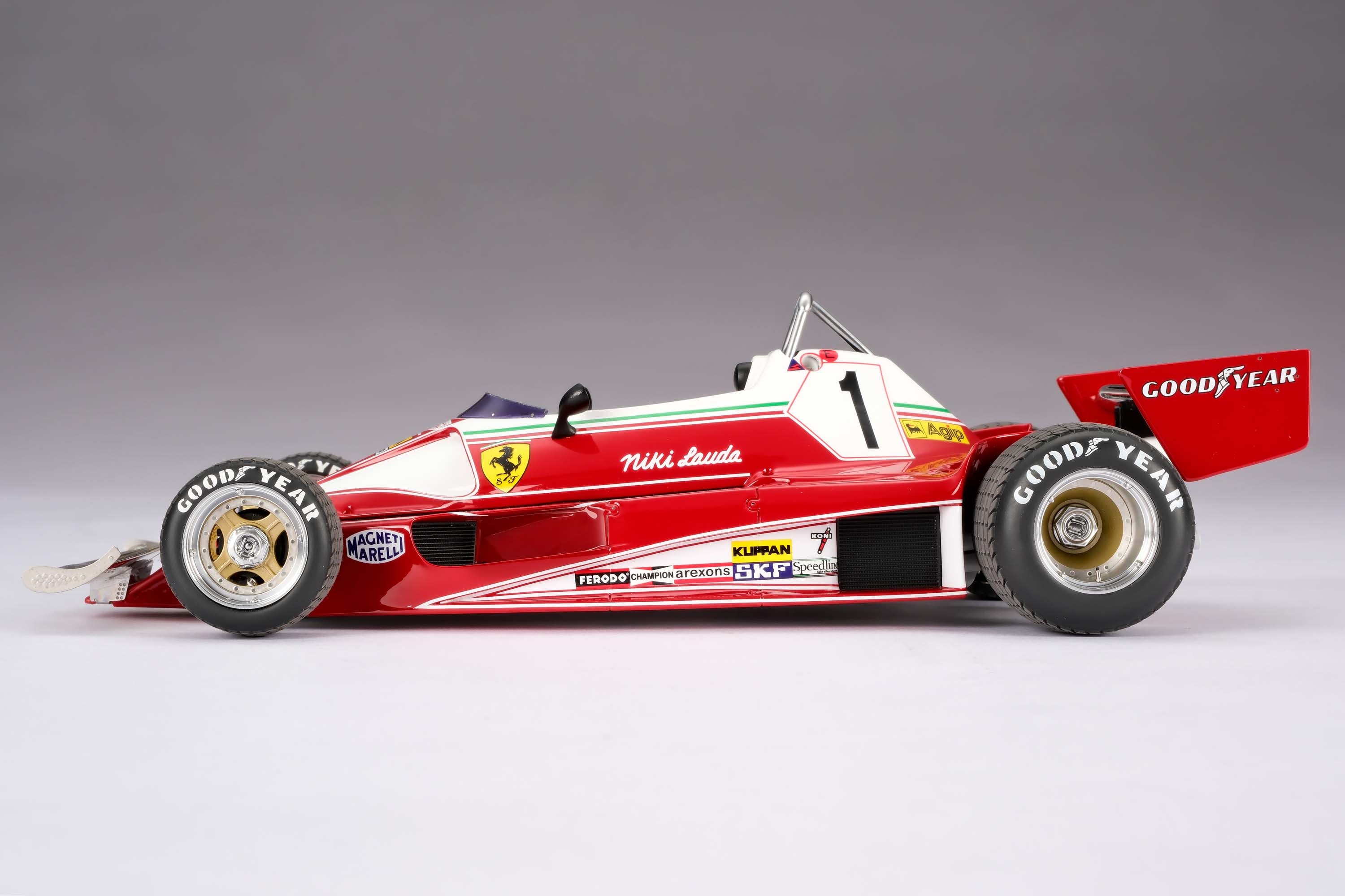 Amalgam 1:18 scale 1976 Ferrari 312 T2 Niki Lauda