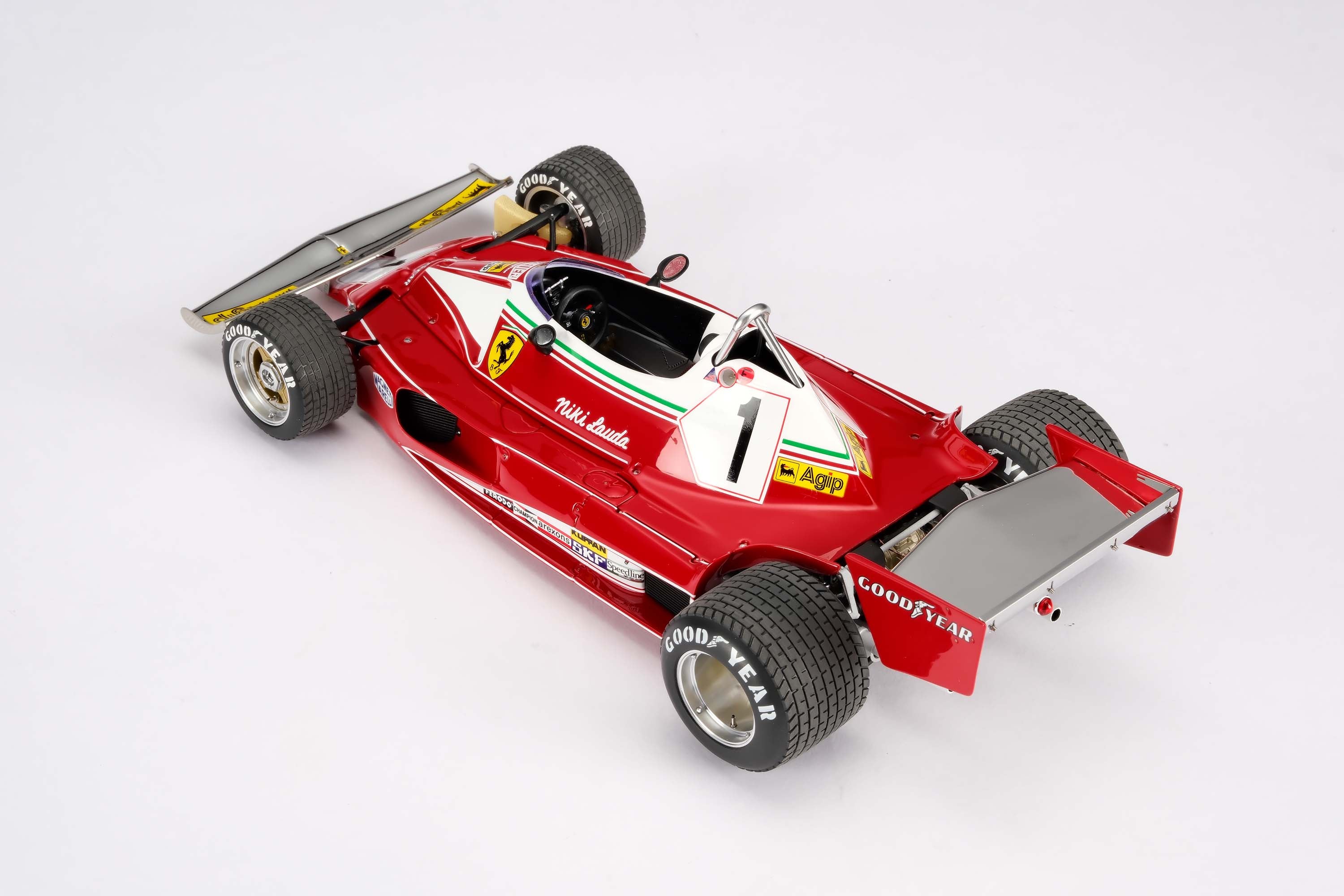 Amalgam 1:18 scale 1976 Ferrari 312 T2 Niki Lauda