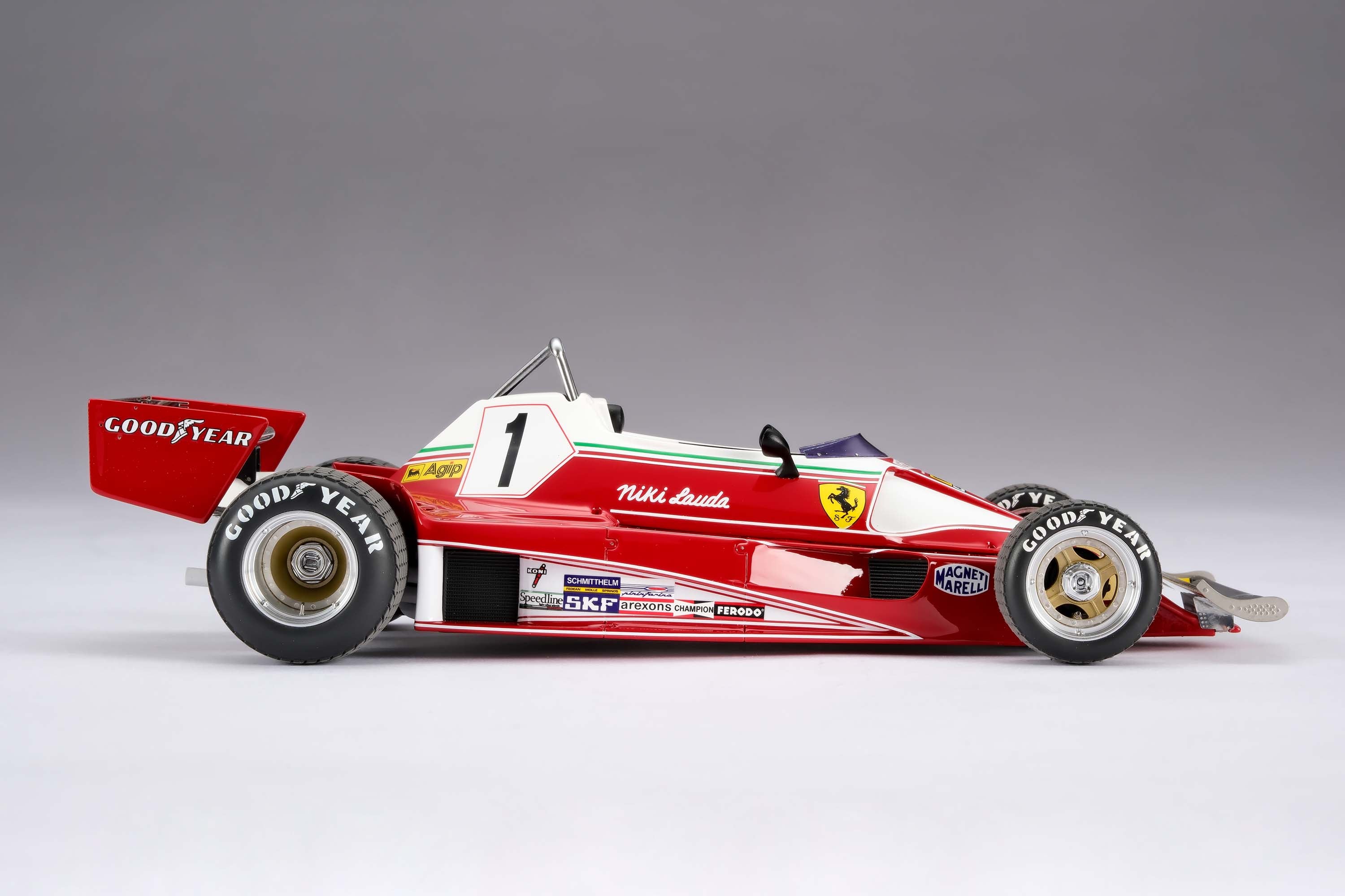 Amalgam 1:18 scale 1976 Ferrari 312 T2 Niki Lauda