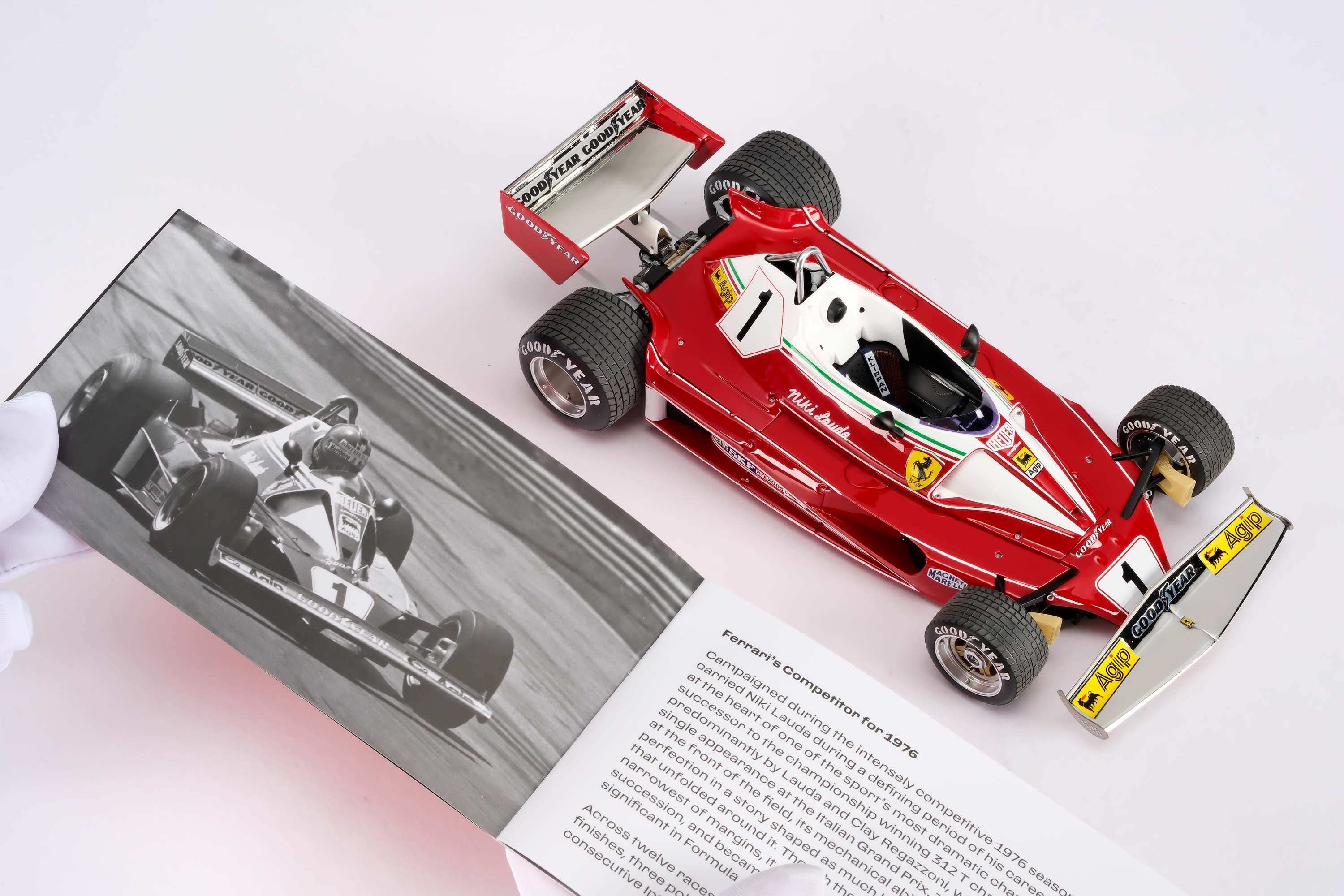 Amalgam 1:18 scale 1976 Ferrari 312 T2 Niki Lauda