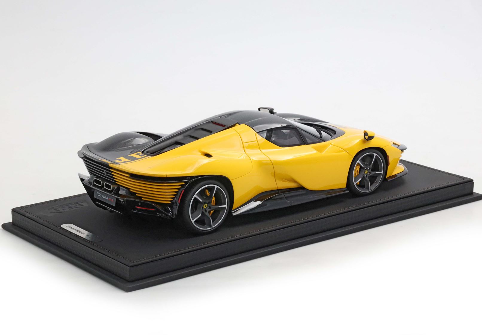 BBR 1:18 scale Ferrari Daytona SP3 Taylor Made 599+1 yellow/black