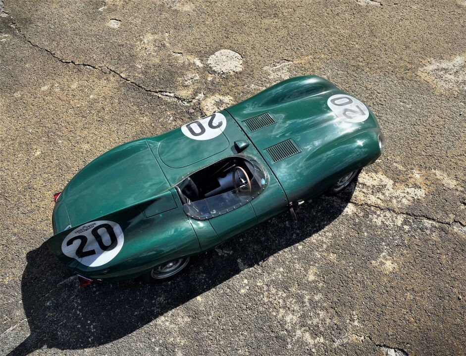 Único hecho a mano a escala 1:8 1955 Jaguar D Type #20