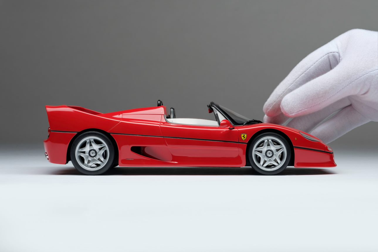 Amalgama Ferrari F50 escala 1:18