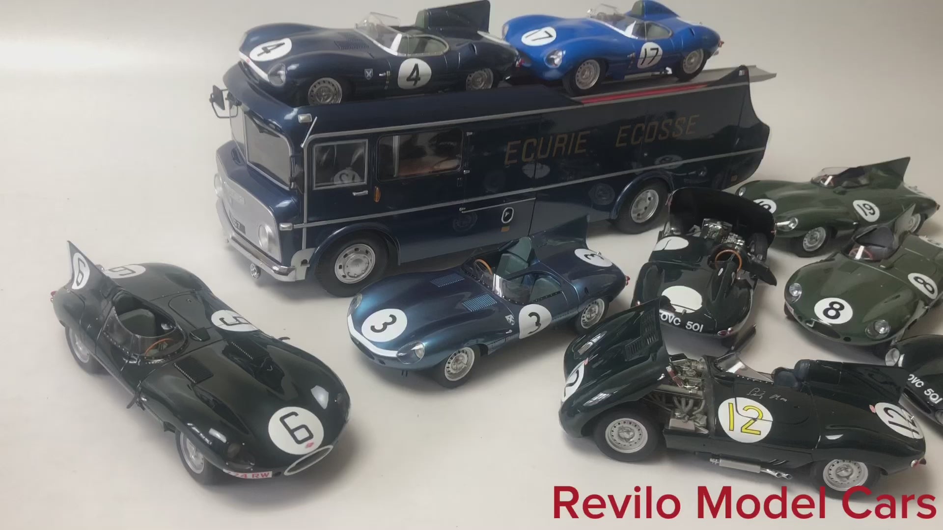 1959 Ecurie Ecosse Race Transporter escala 1:18