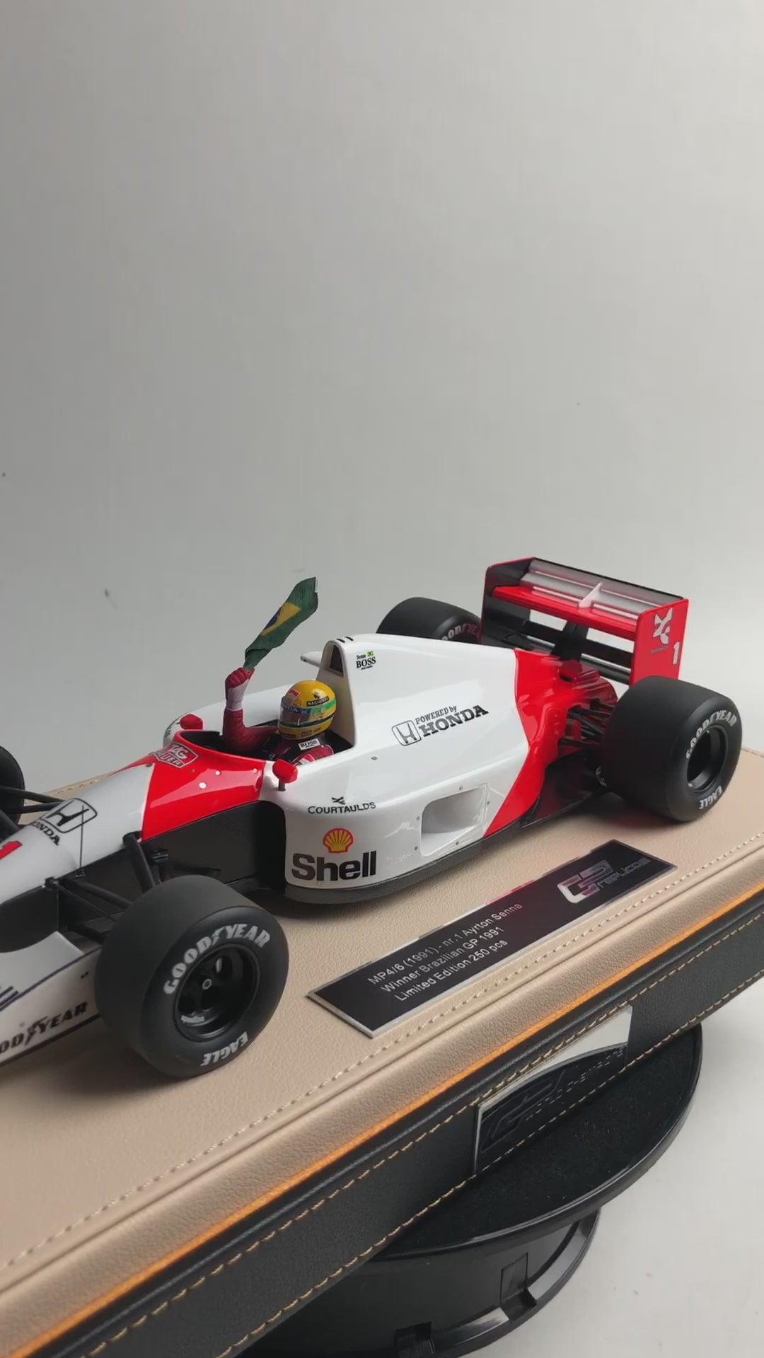 McLaren MP4/6 Senna 1991 Brazilian Grand Prix winner 1:18 Scale Luxury pack
