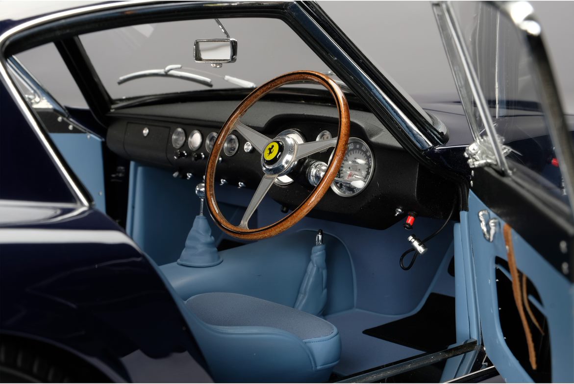 Amalgama escala 1:8 Ferrari 250 SWB #7 Stirling Moss