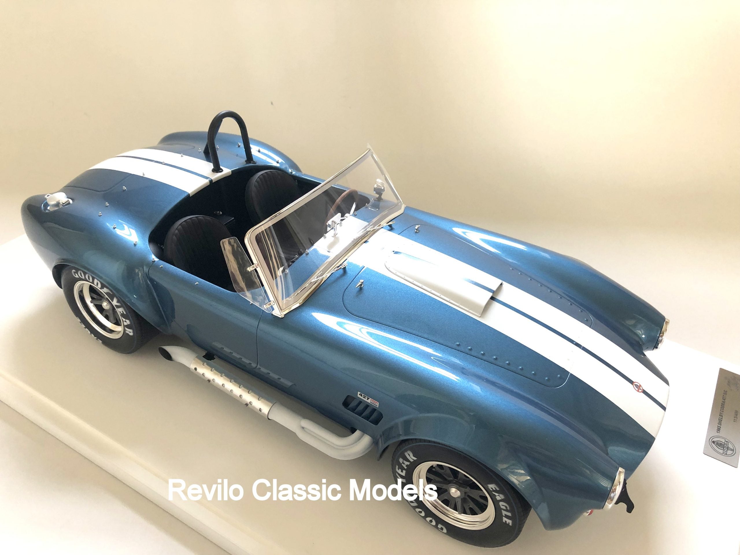 AC Cobra 427 Shelby 1:8 scale by K. Schmidt