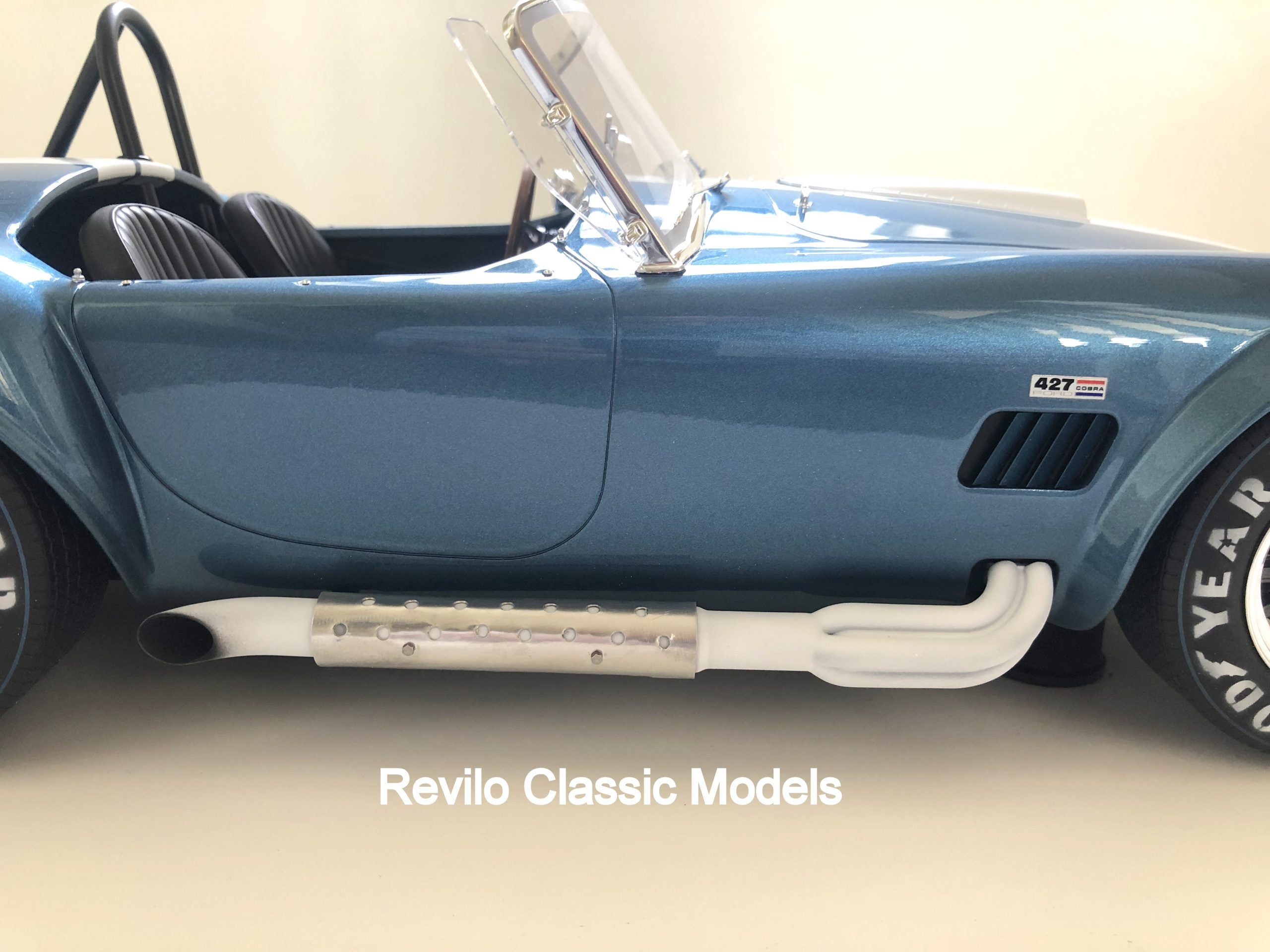 AC Cobra 427 Shelby 1:8 scale by K. Schmidt