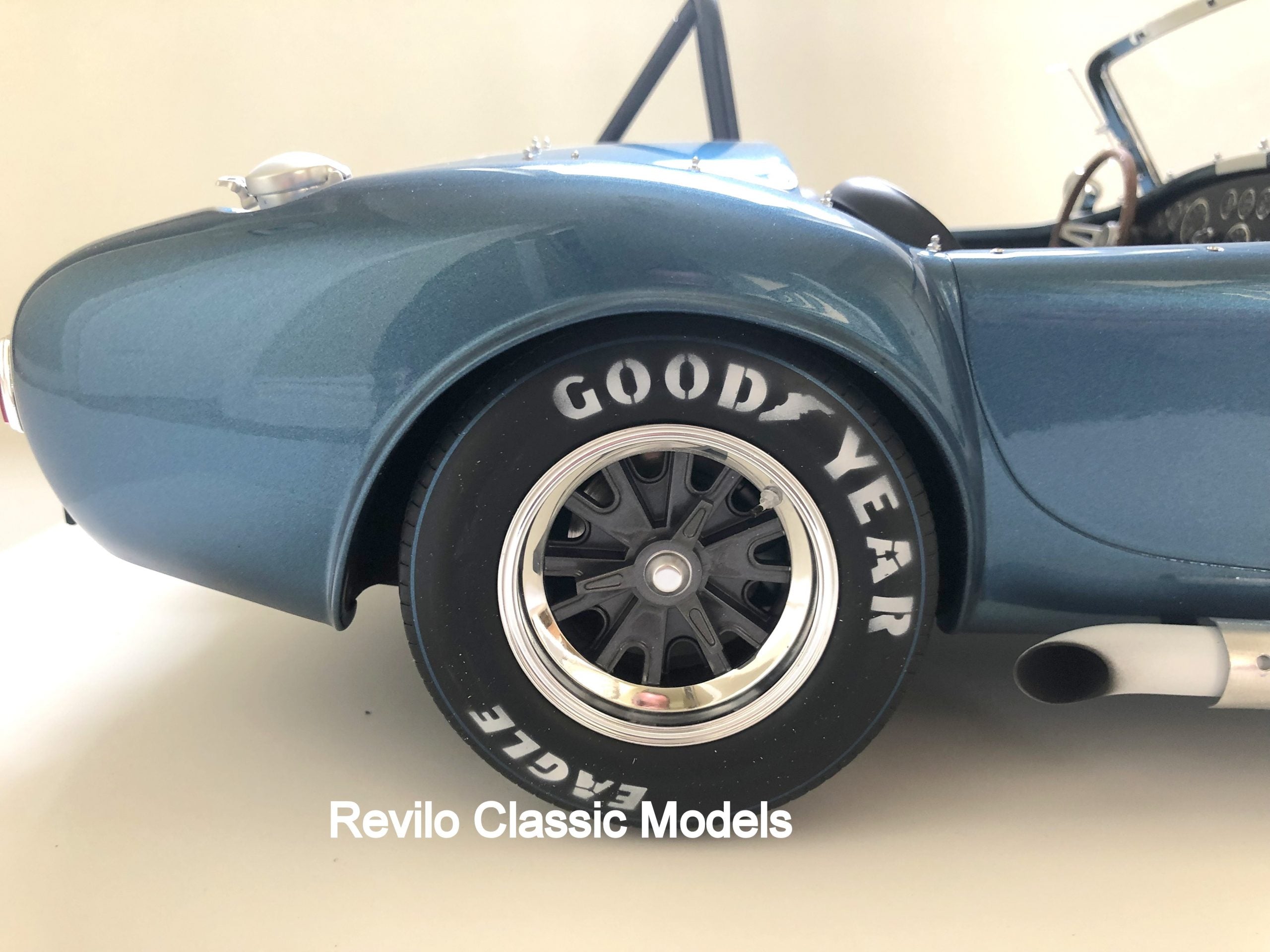 AC Cobra 427 Shelby 1:8 scale by K. Schmidt