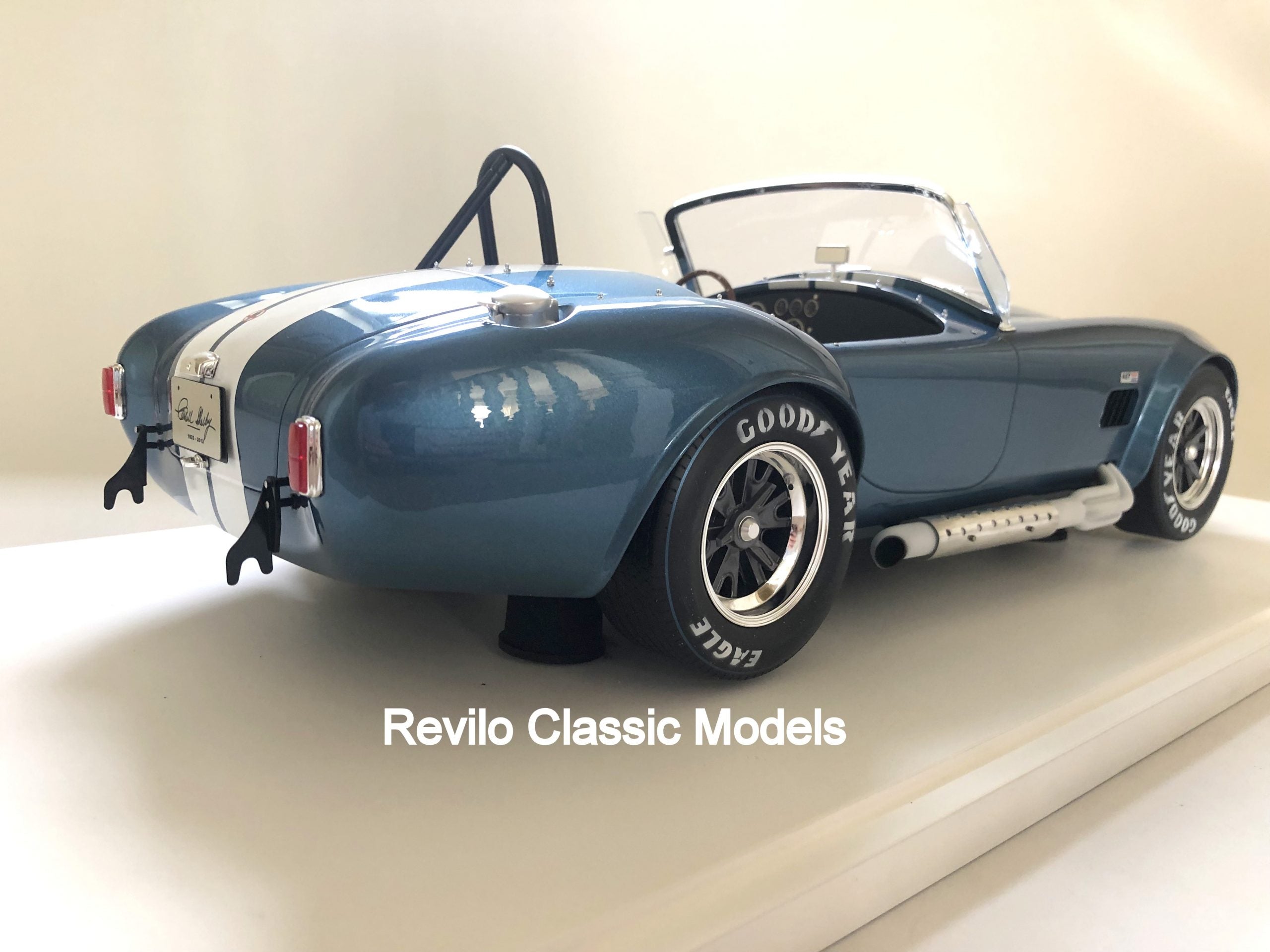 AC Cobra 427 Shelby 1:8 scale by K. Schmidt