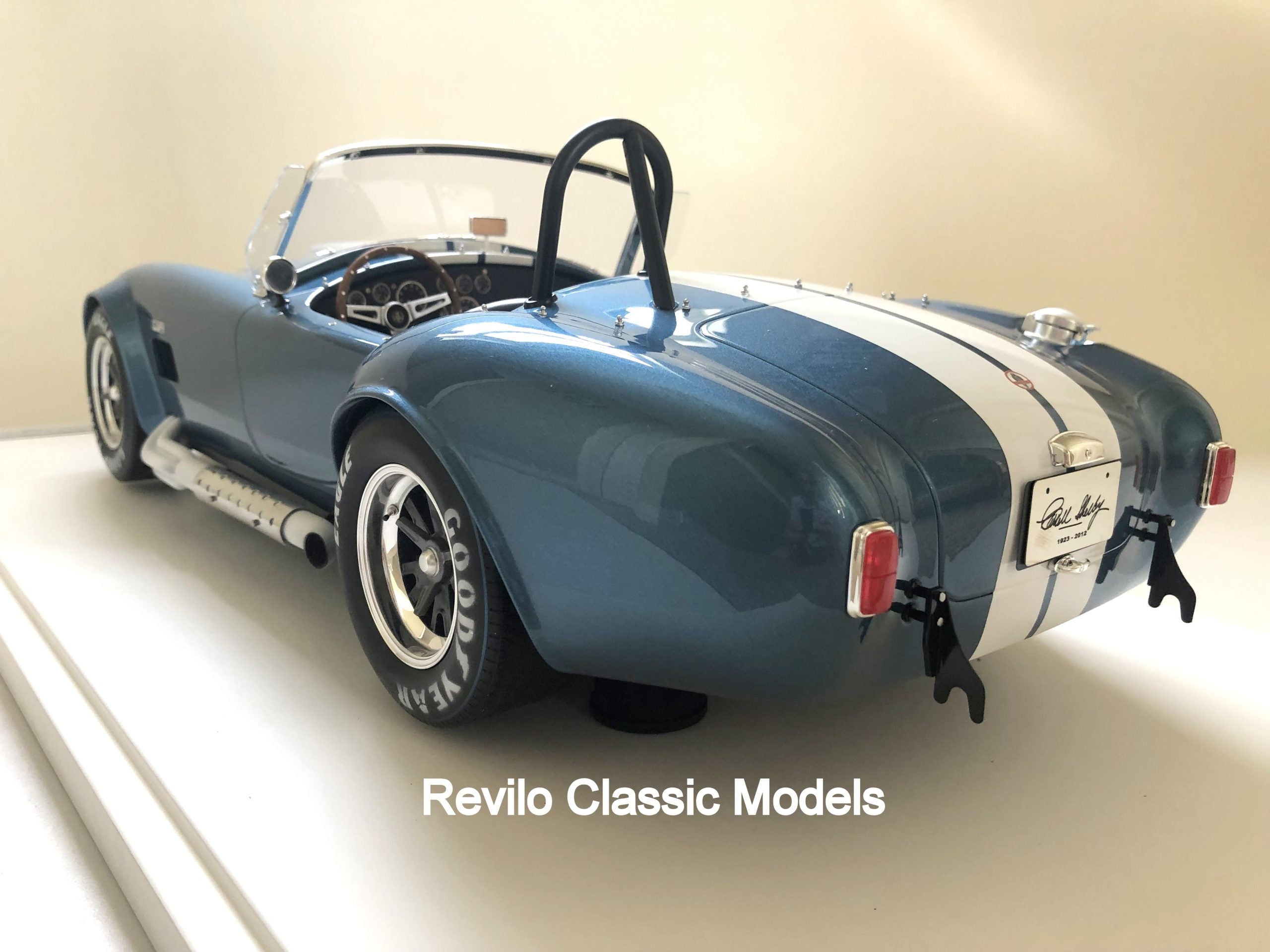 AC Cobra 427 Shelby 1:8 scale by K. Schmidt