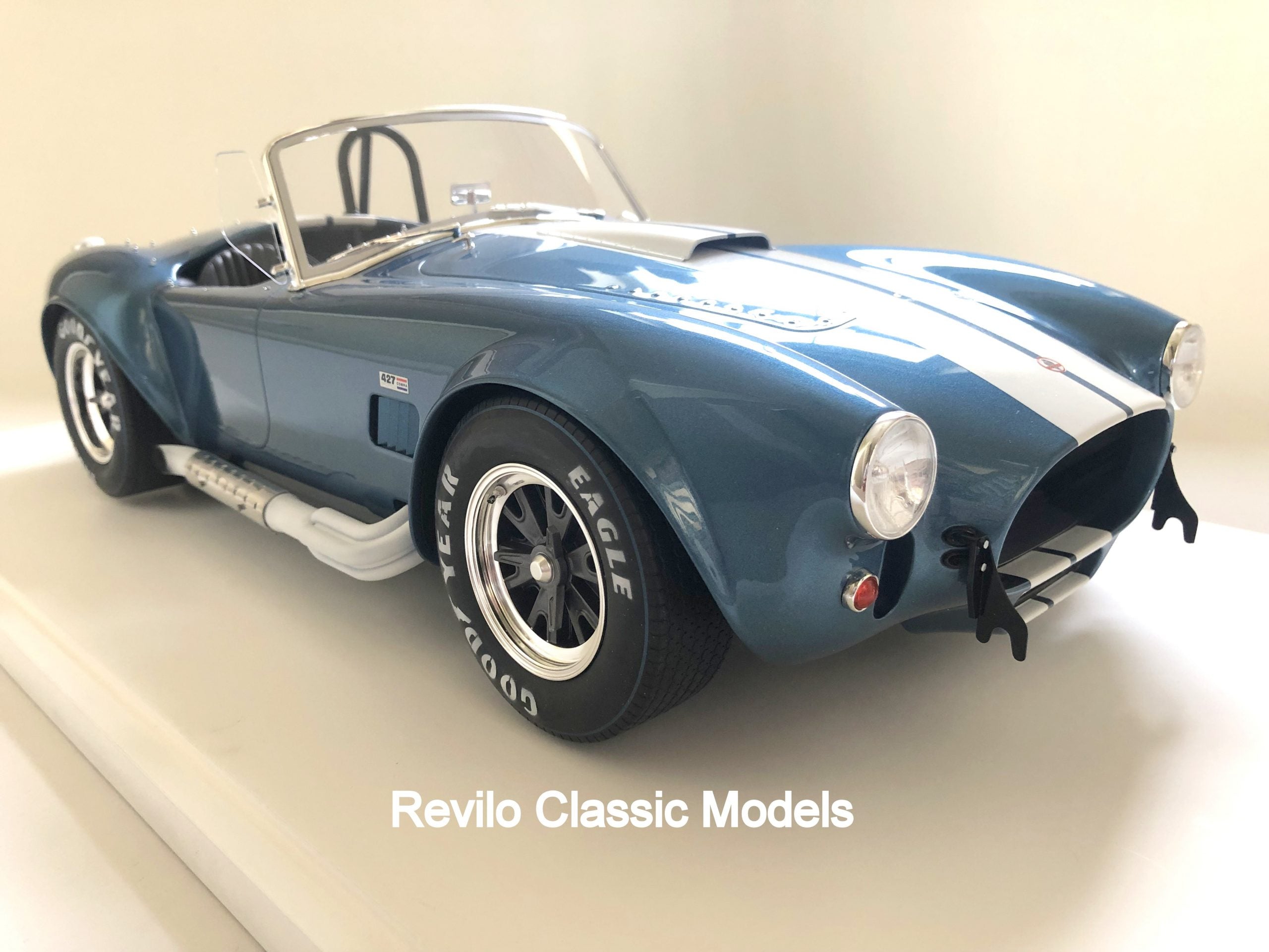 AC Cobra 427 Shelby 1:8 scale by K. Schmidt