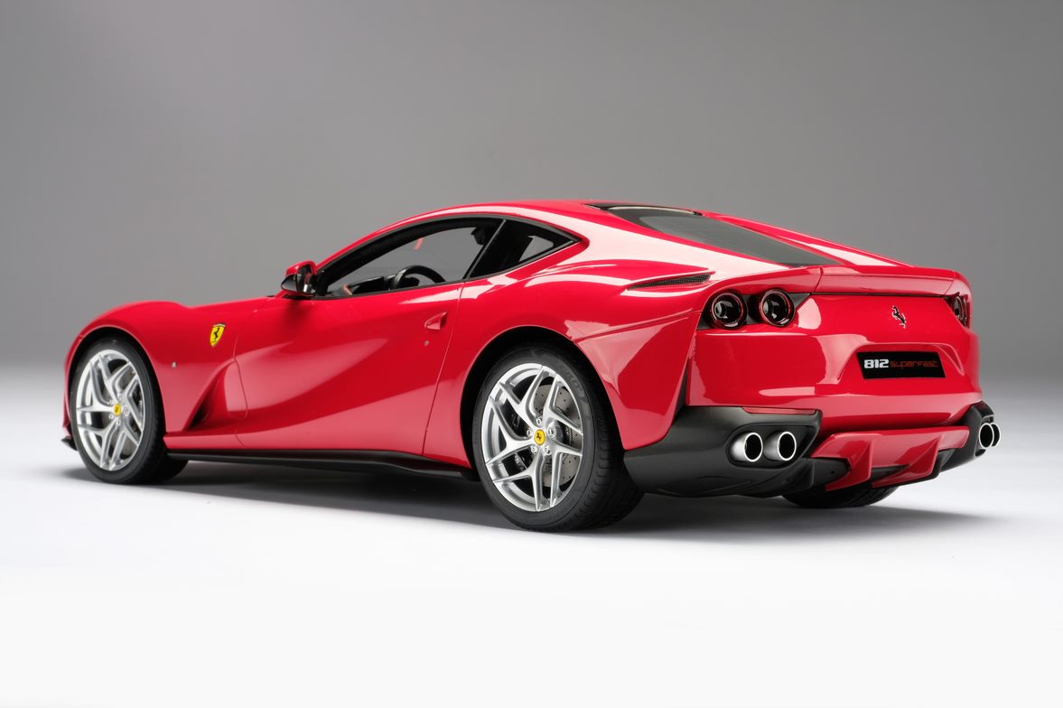 Amalgam 1:12 scale Ferrari 812 Superfast