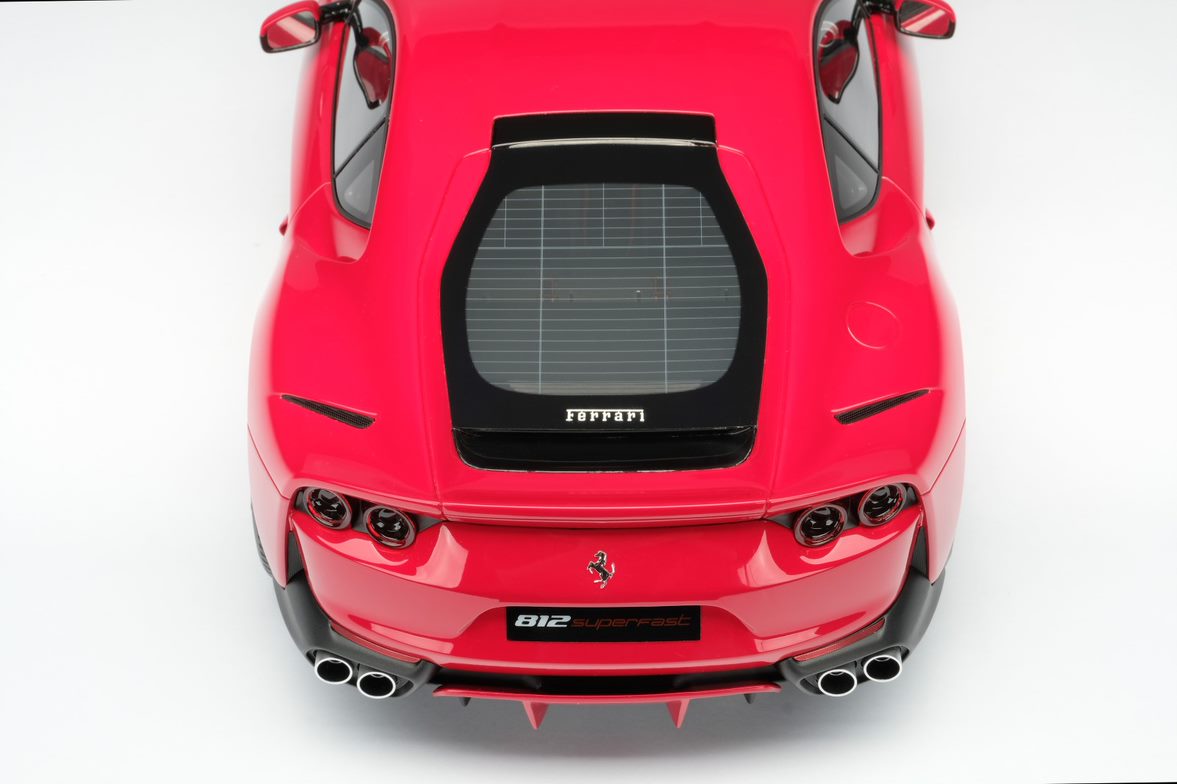 Amalgam 1:12 scale Ferrari 812 Superfast