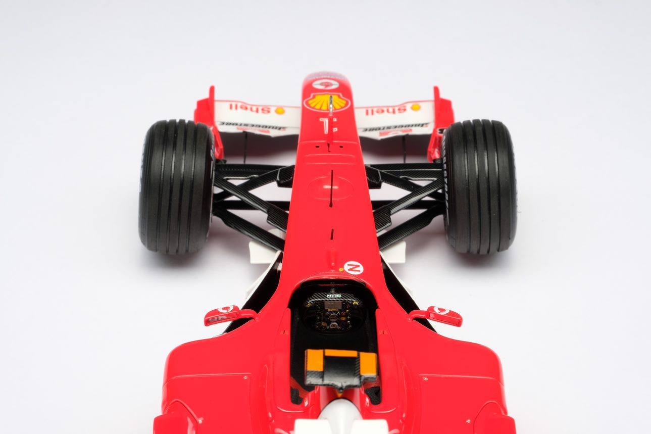 Amalgama escala 1:18 Ferrari F2004 Michael Schumacher