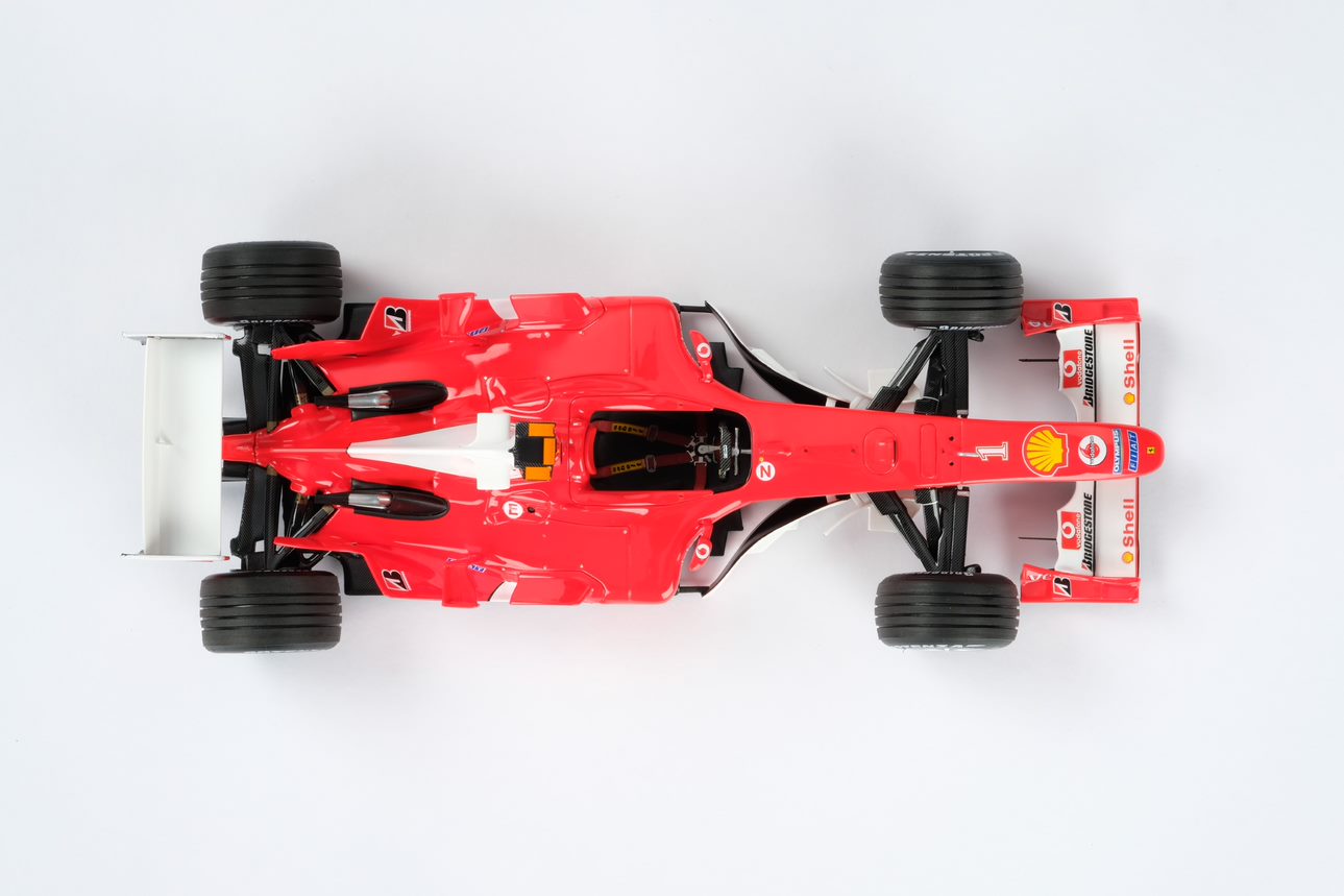 Amalgama escala 1:18 Ferrari F2004 Michael Schumacher