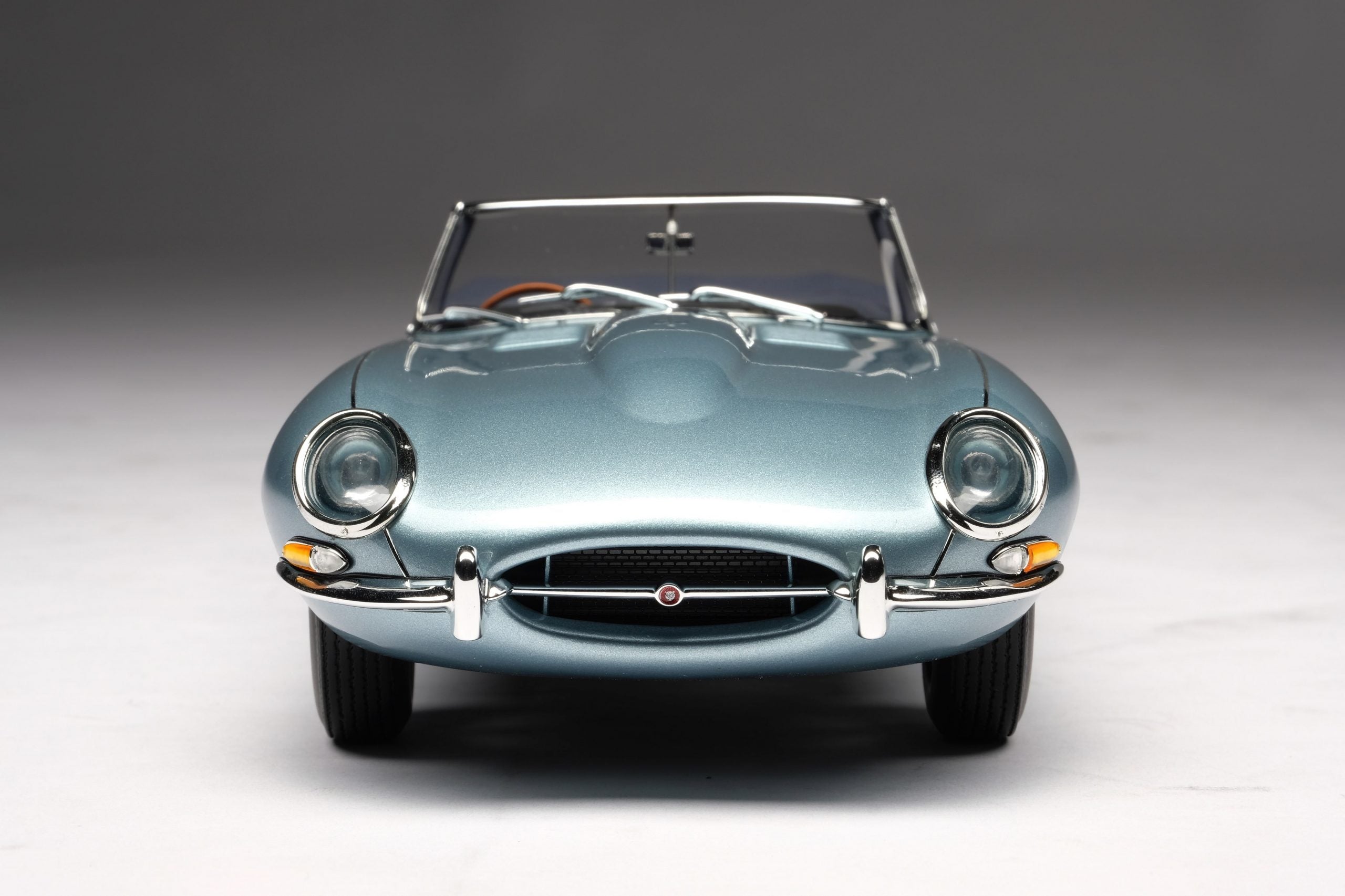 Amalgam Jaguar E Type 1:18 scale