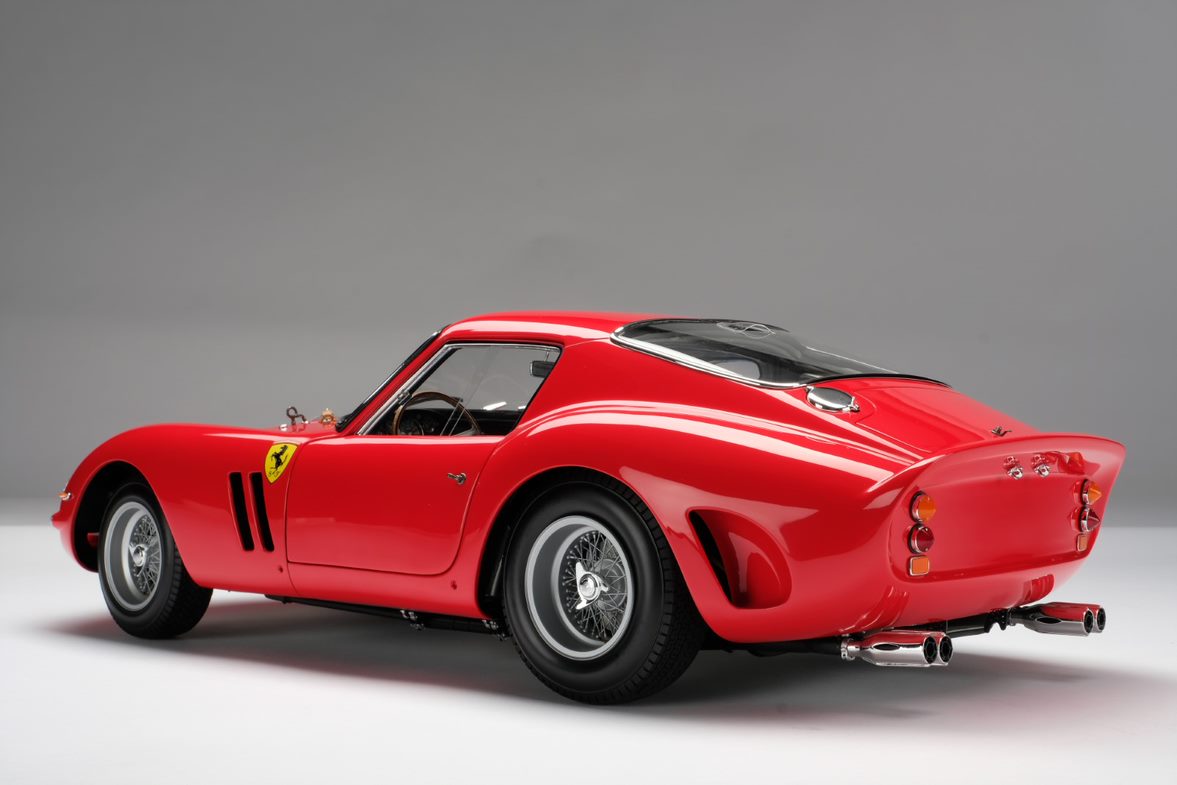 Amalgama escala 1:8 Ferrari 250 GTO