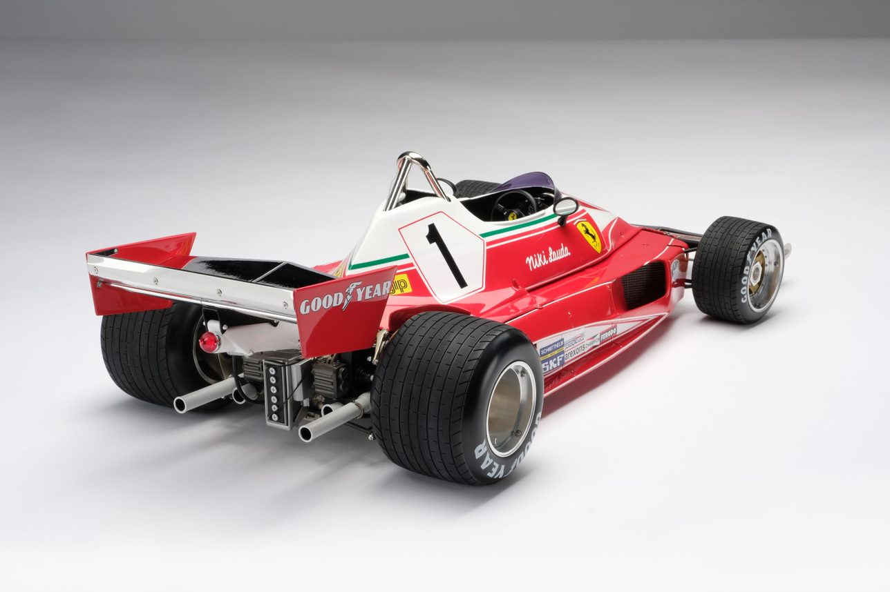 Amalgam 1:8 scale 1976 Ferrari 312 T2 Niki Lauda
