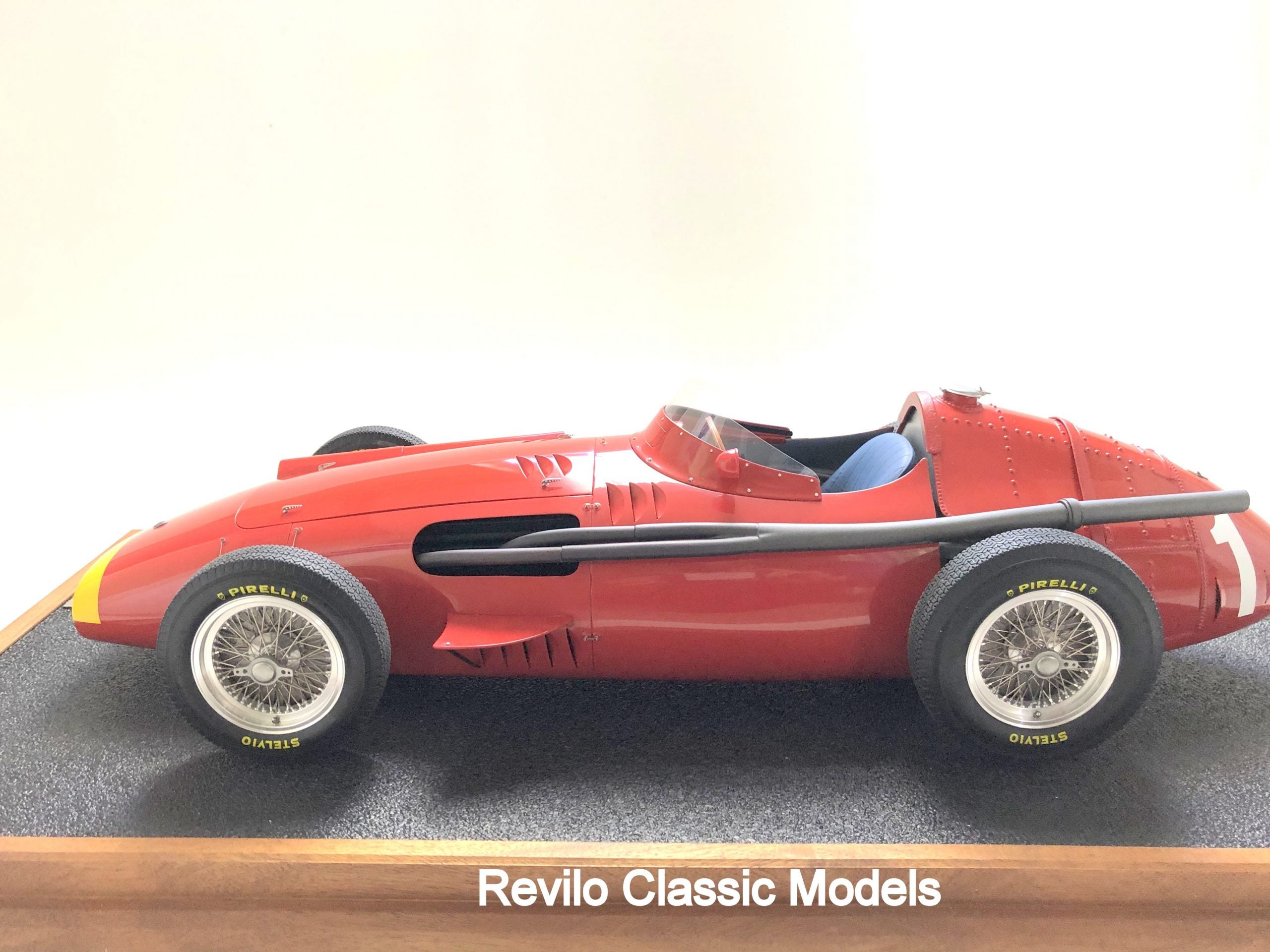 Amalgama escala 1:8 Maserati 250F #1 Fangio