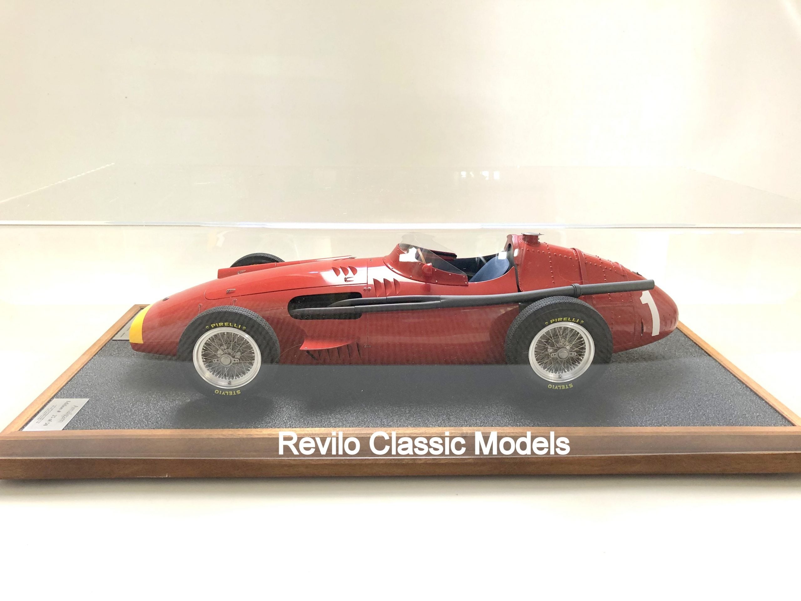 Amalgama escala 1:8 Maserati 250F #1 Fangio