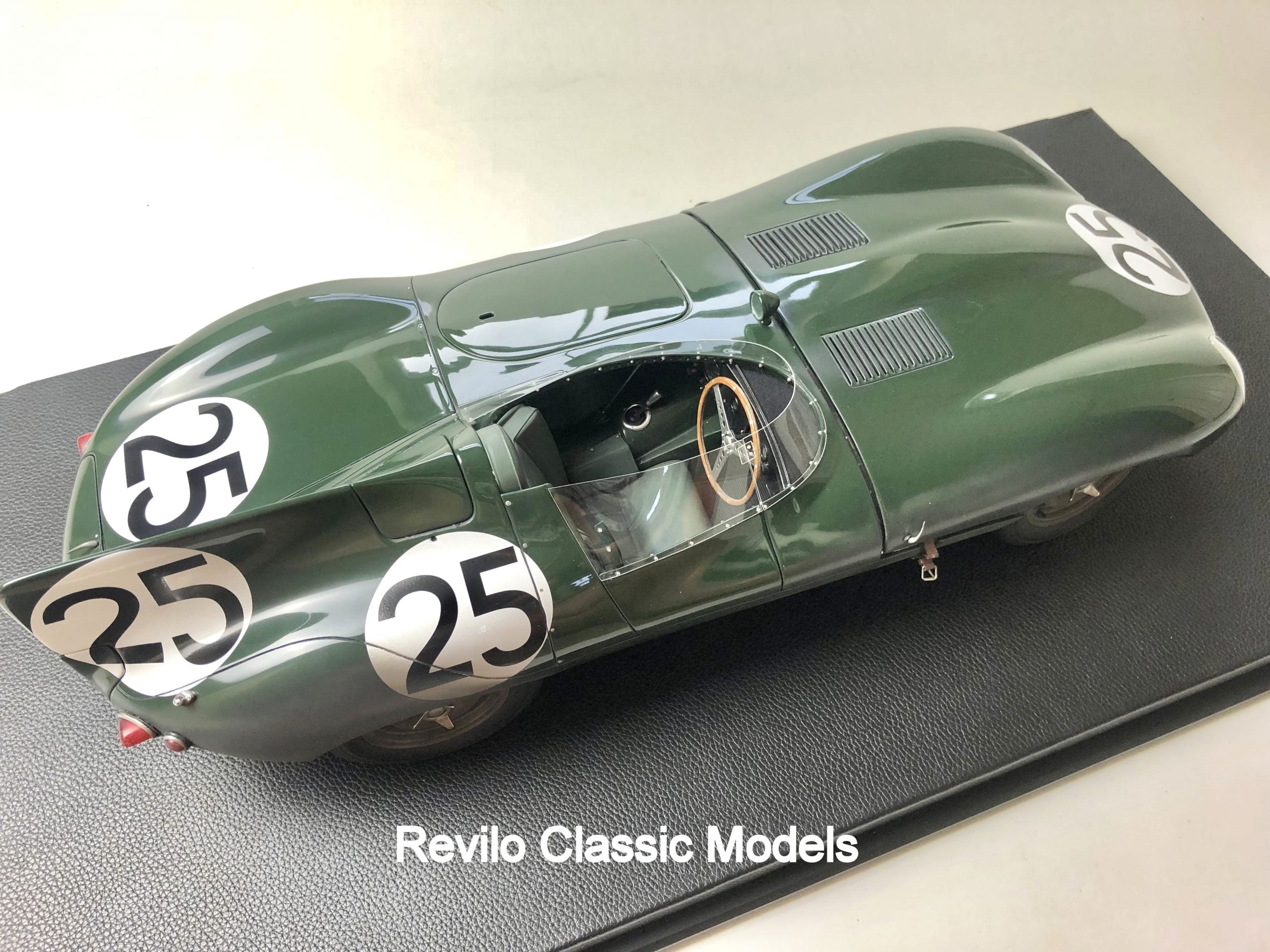 Amalgama escala 1:8 1956 Jaguar D Type #25 VENDIDO