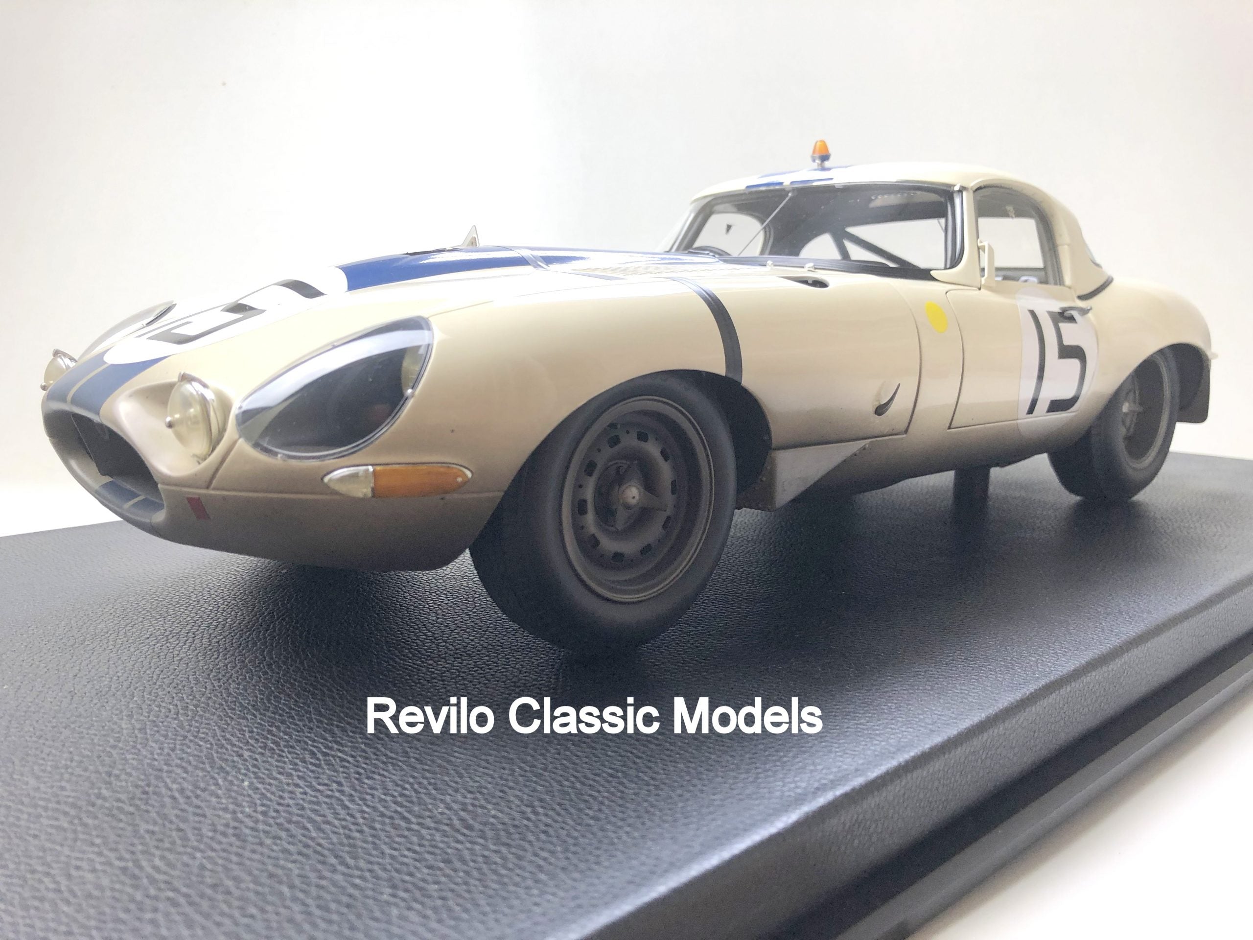 Amalgama escala 1:8 1963 Jaguar E Type #15 Le Mans