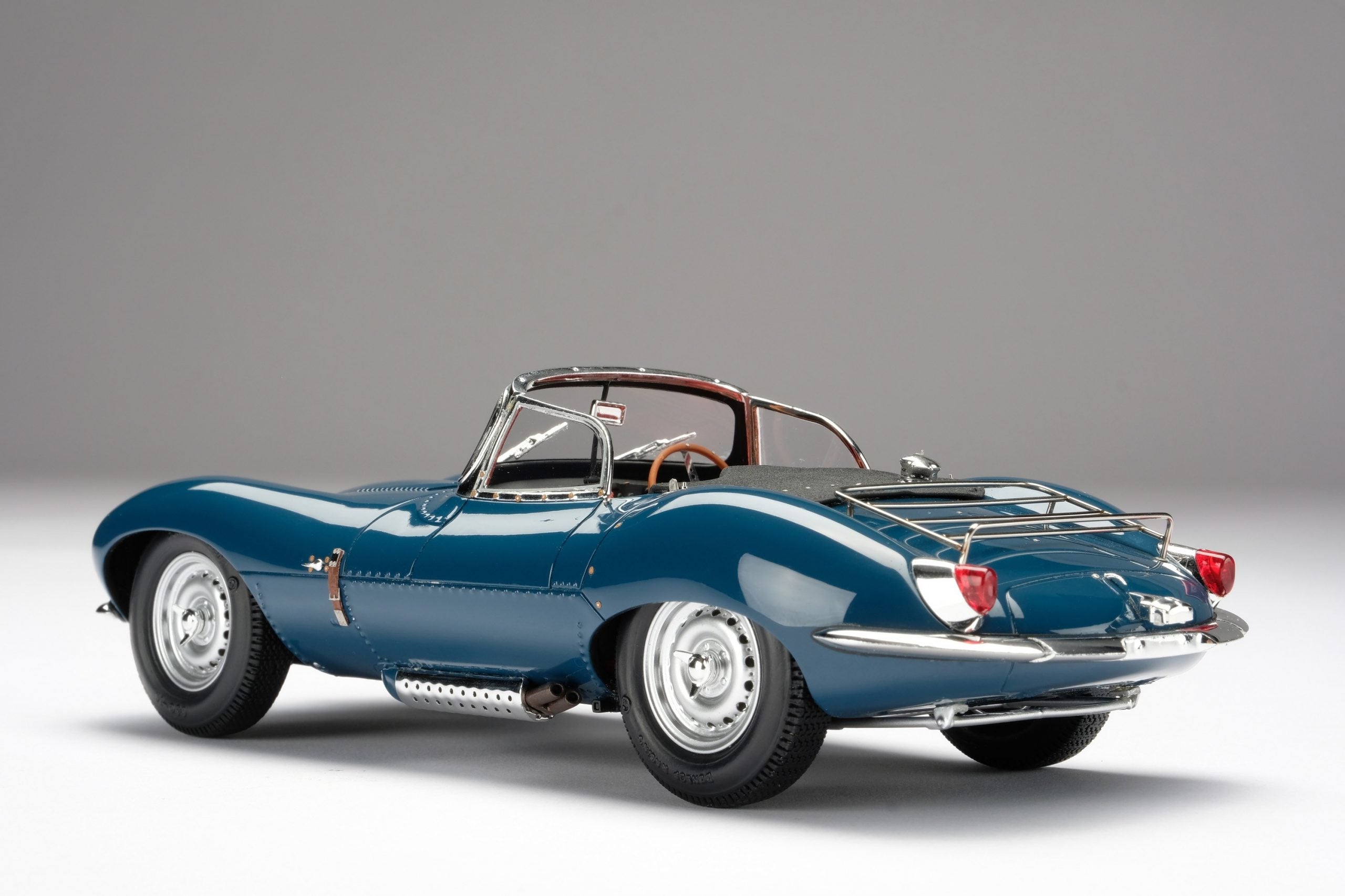 Amalgama Jaguar XKSS escala 1:18