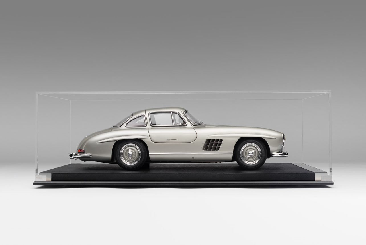 Amalgam 1:8 scale Mercedes 300SL Gullwing