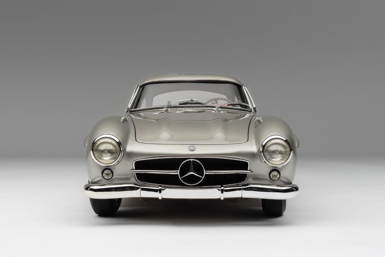 Amalgam 1:8 scale Mercedes 300SL Gullwing