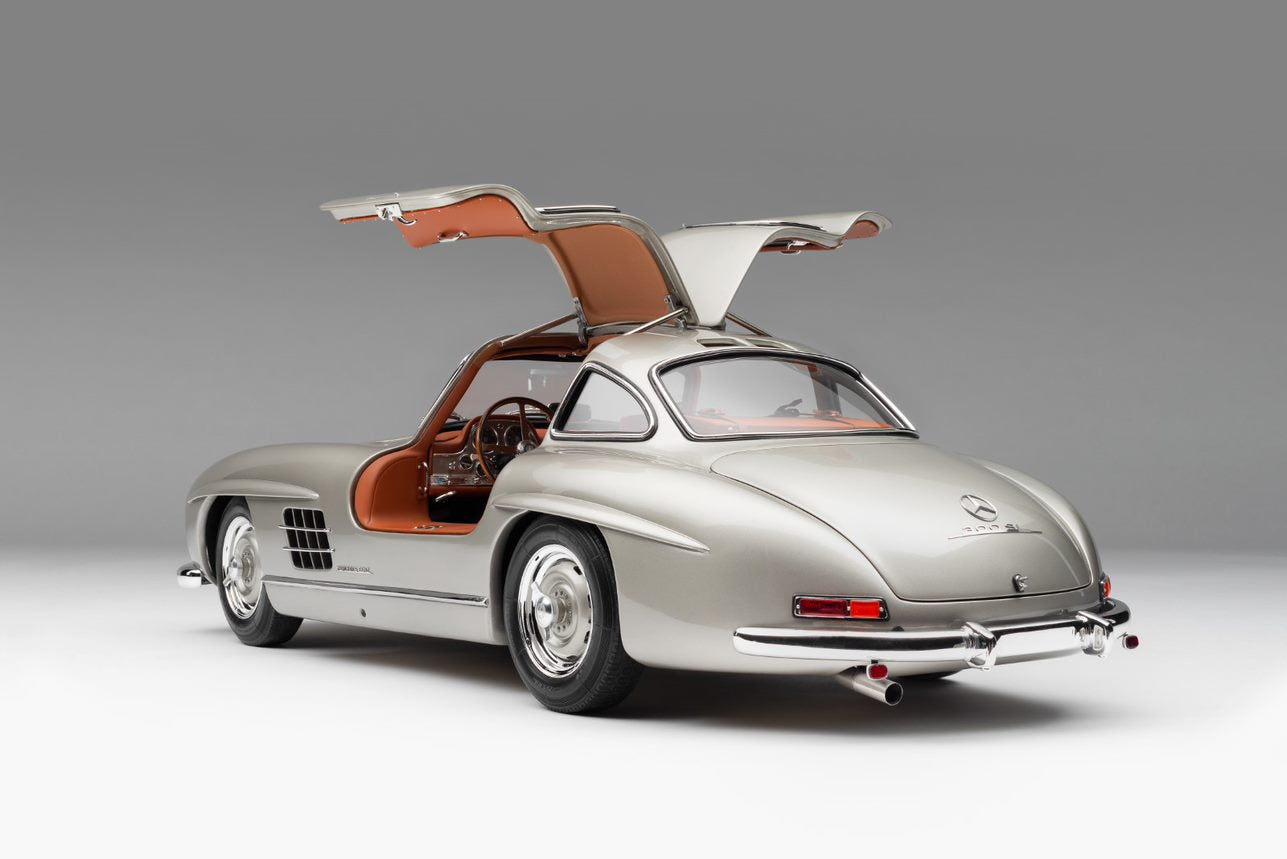 Amalgam 1:8 scale Mercedes 300SL Gullwing