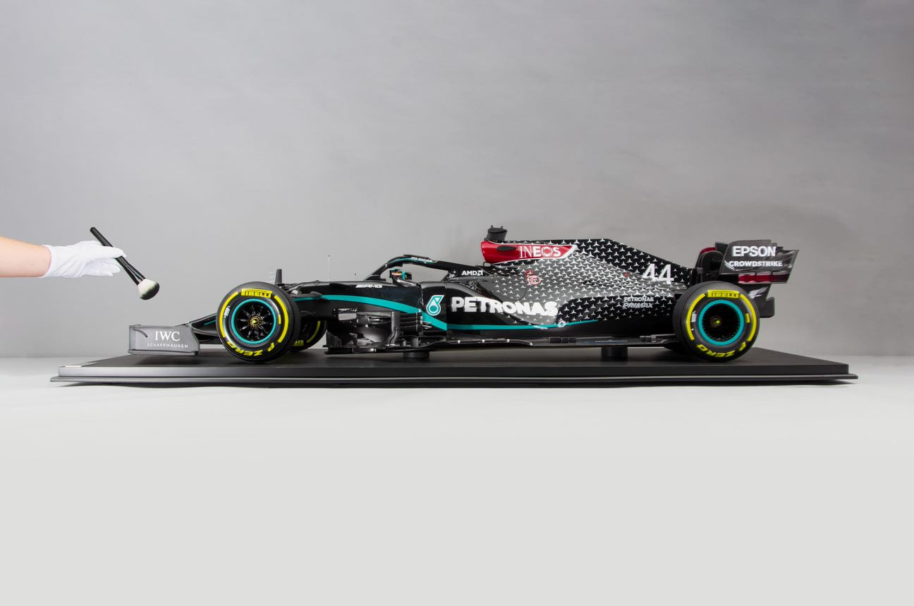 1:4 SCALE Mercedes-AMG F1 W11 EQ 2020 Lewis Hamilton