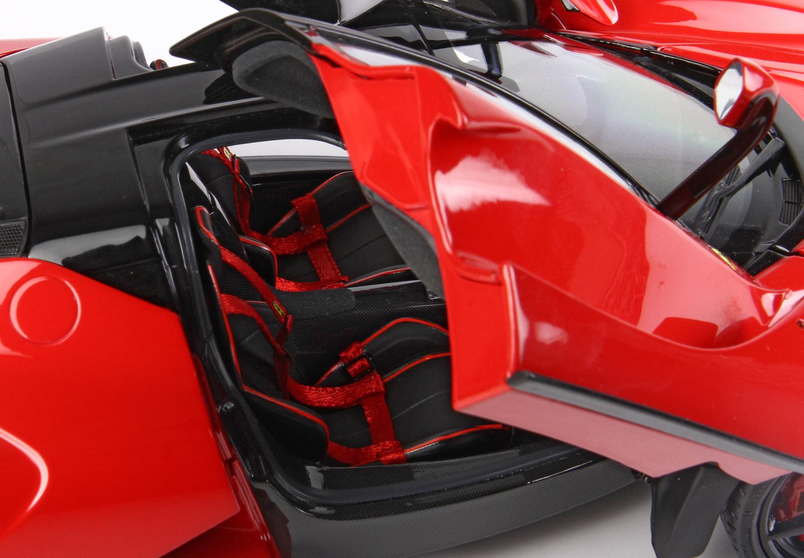 BBR La Ferrari 1:18 scale Diecast Red with black roof