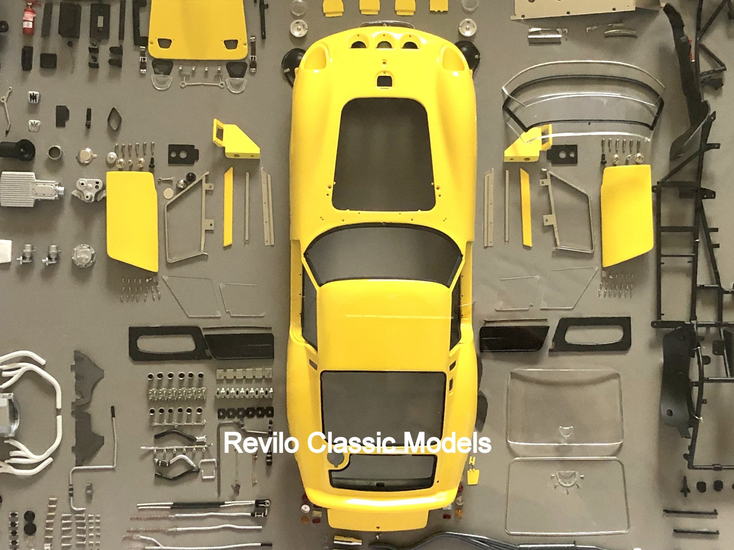 CMC A024 1:18 Ferrari 250 GTO Wall Art in Yellow