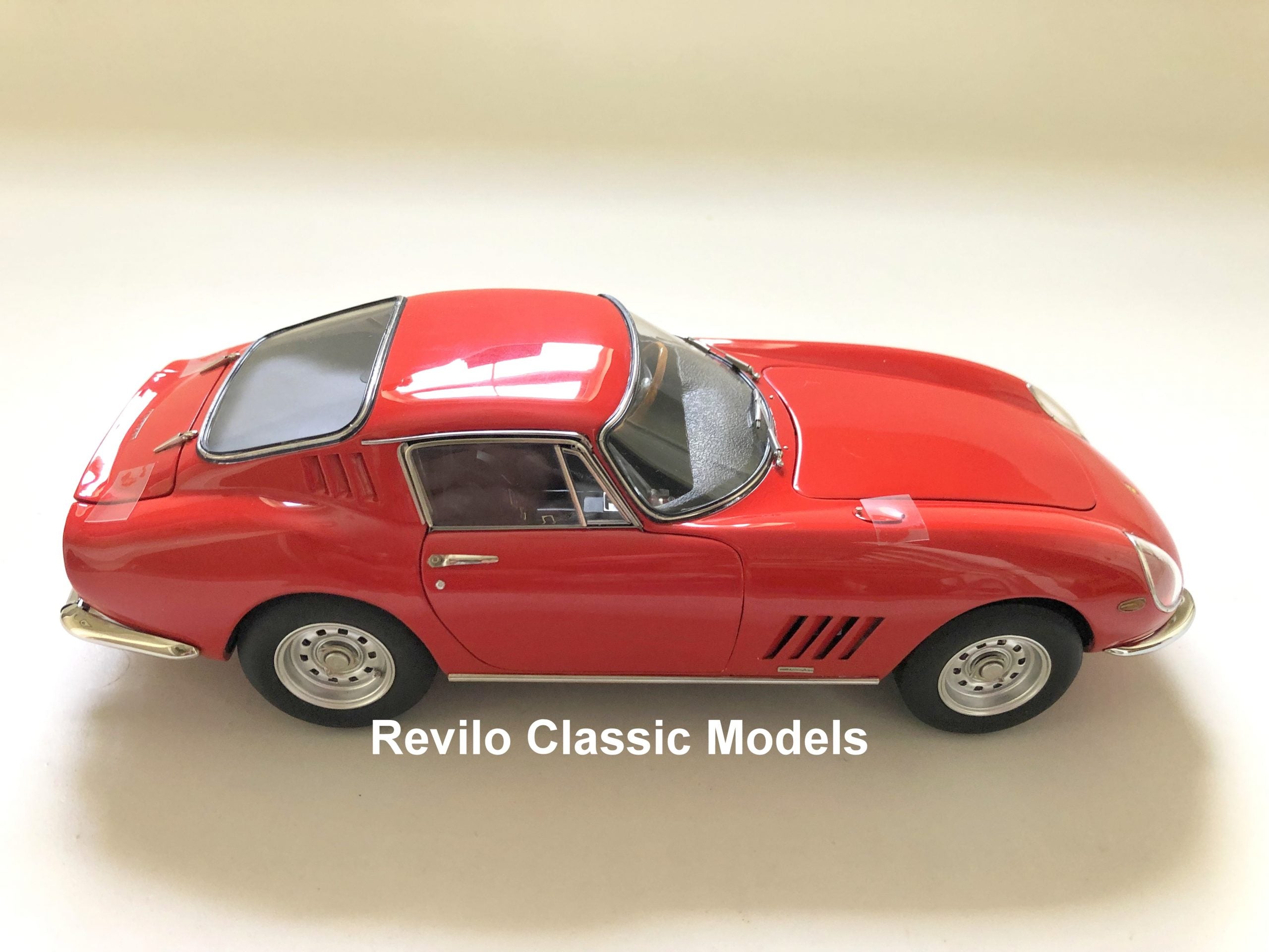 Ferrari 275 GTB/C Année de construction 1966 rouge 1:18 CMC Ferrari 275 GTB/C Année de construction 1966 rouge 1:18 CMC