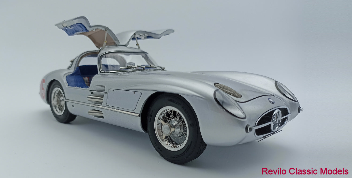 CMC 1:18 Mercedes 300 SLR Uhlenhaut coupe M243