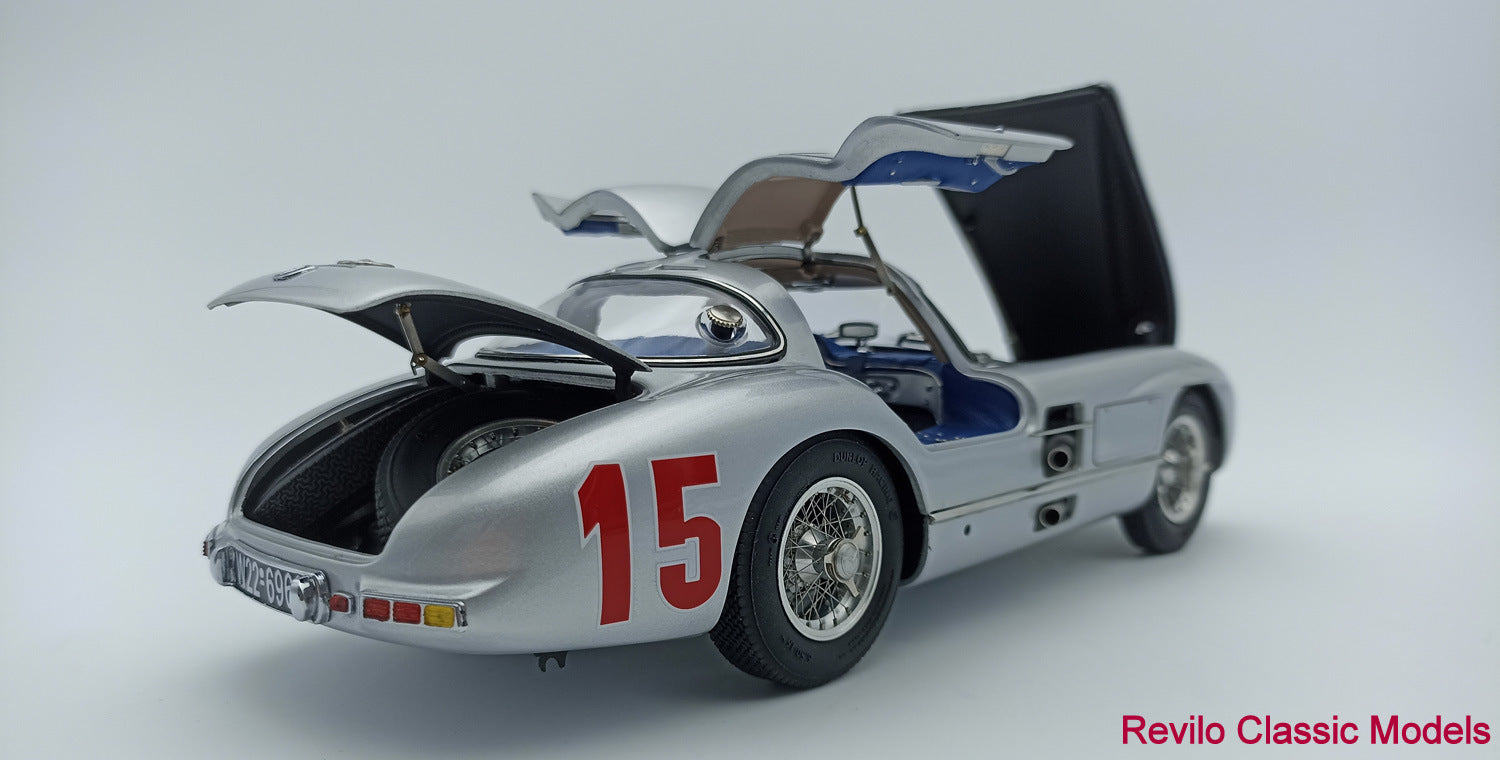 CMC 1:18 Mercedes 300 SLR Uhlenhaut cupé M244 #15