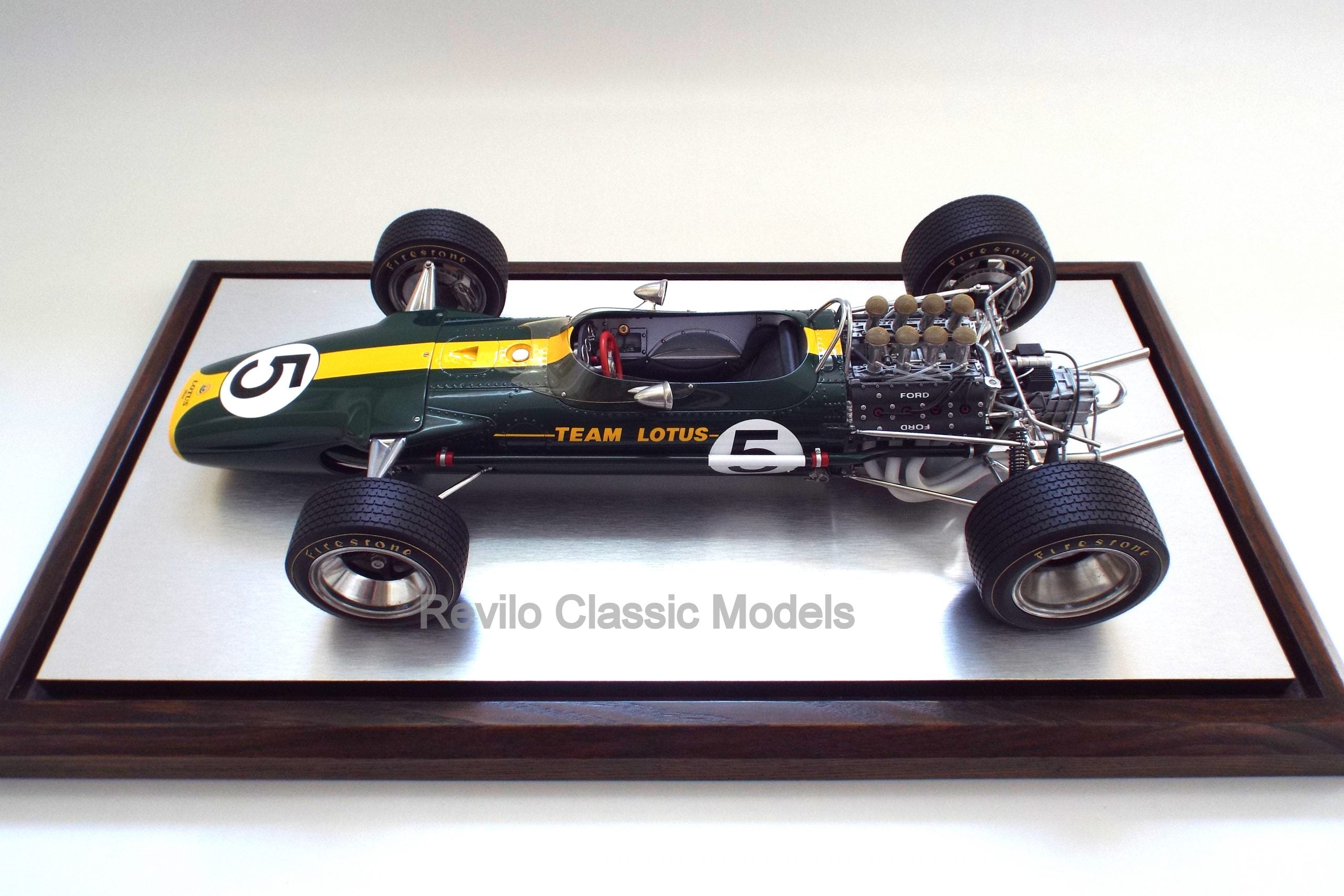 Aspect 1:8 scale Lotus 49