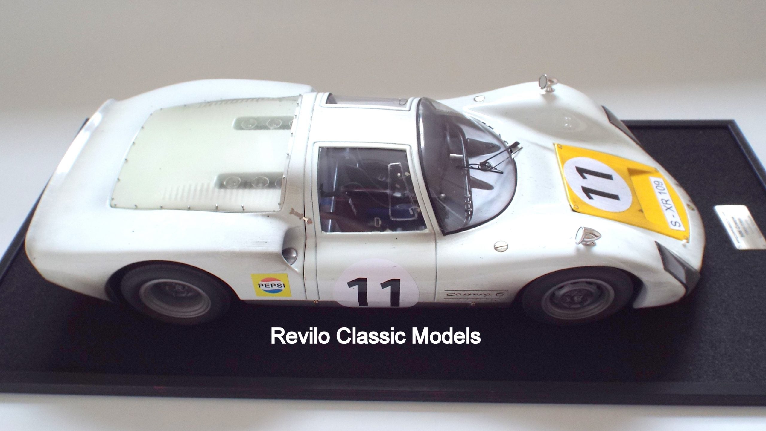 Porsche 906 1:8 scale by K. Schmidt