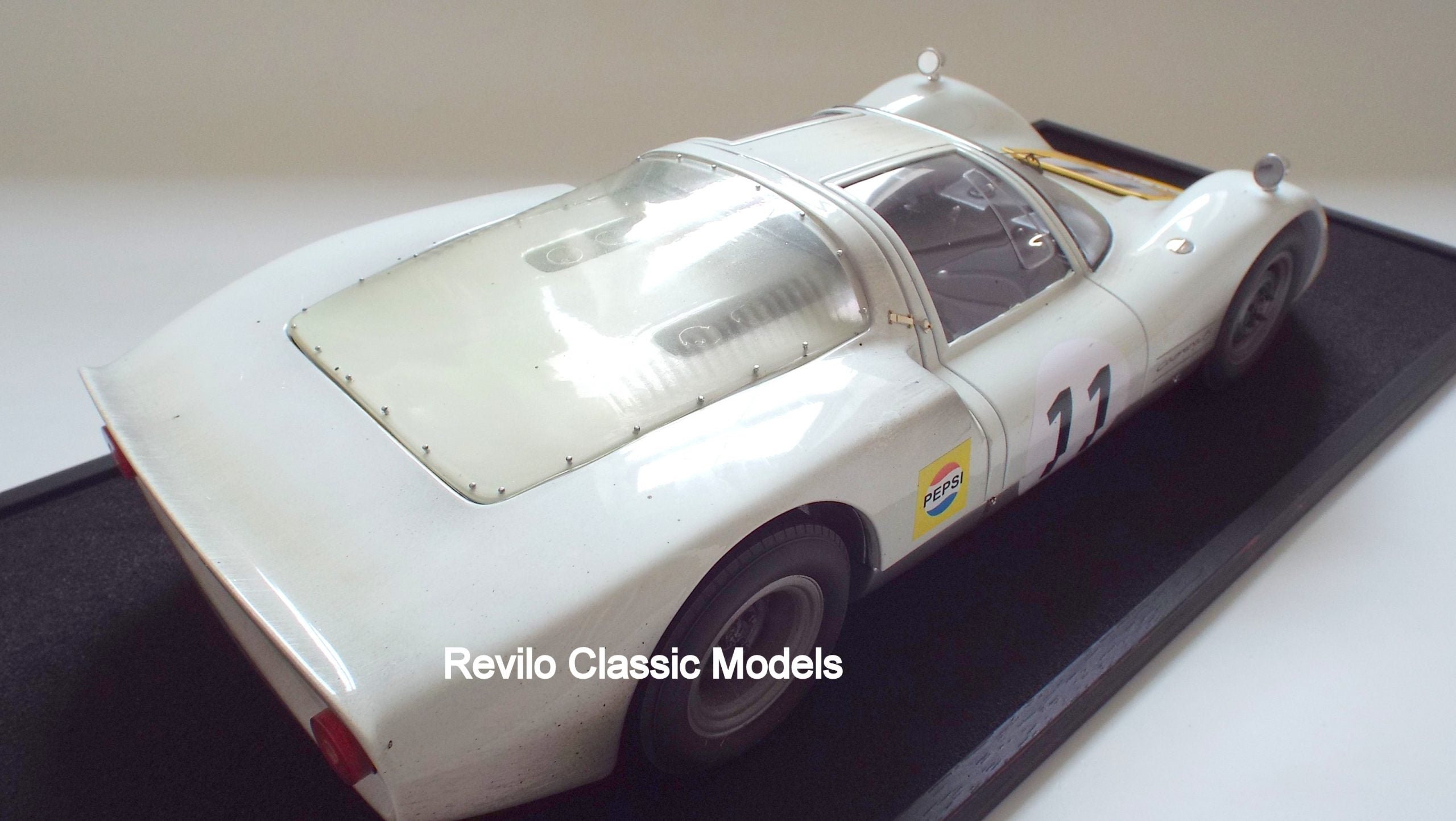 Porsche 906 1:8 scale by K. Schmidt
