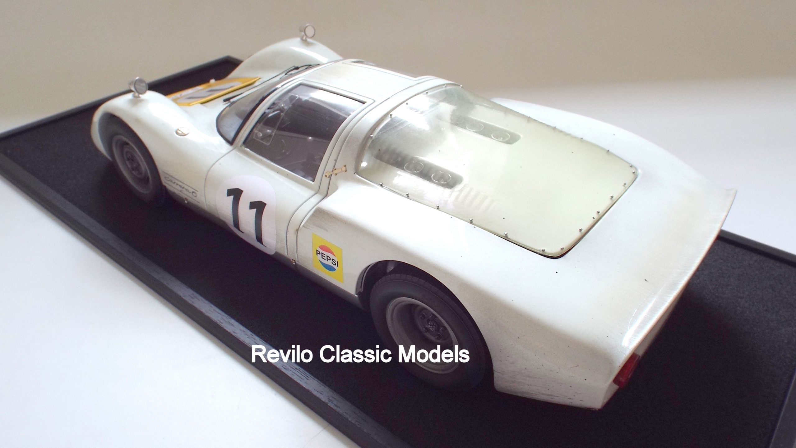 Porsche 906 1:8 scale by K. Schmidt