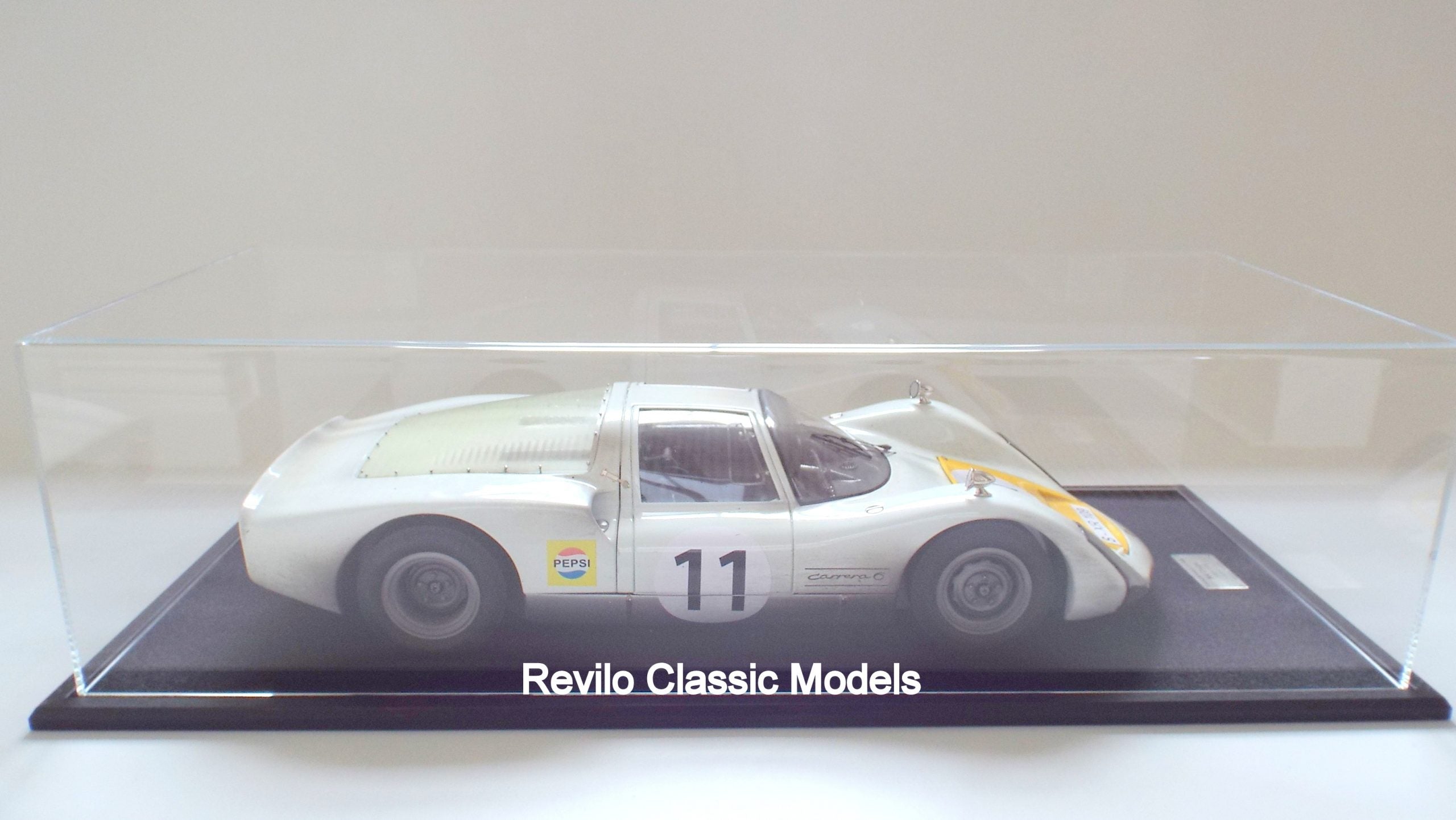 Porsche 906 1:8 scale by K. Schmidt