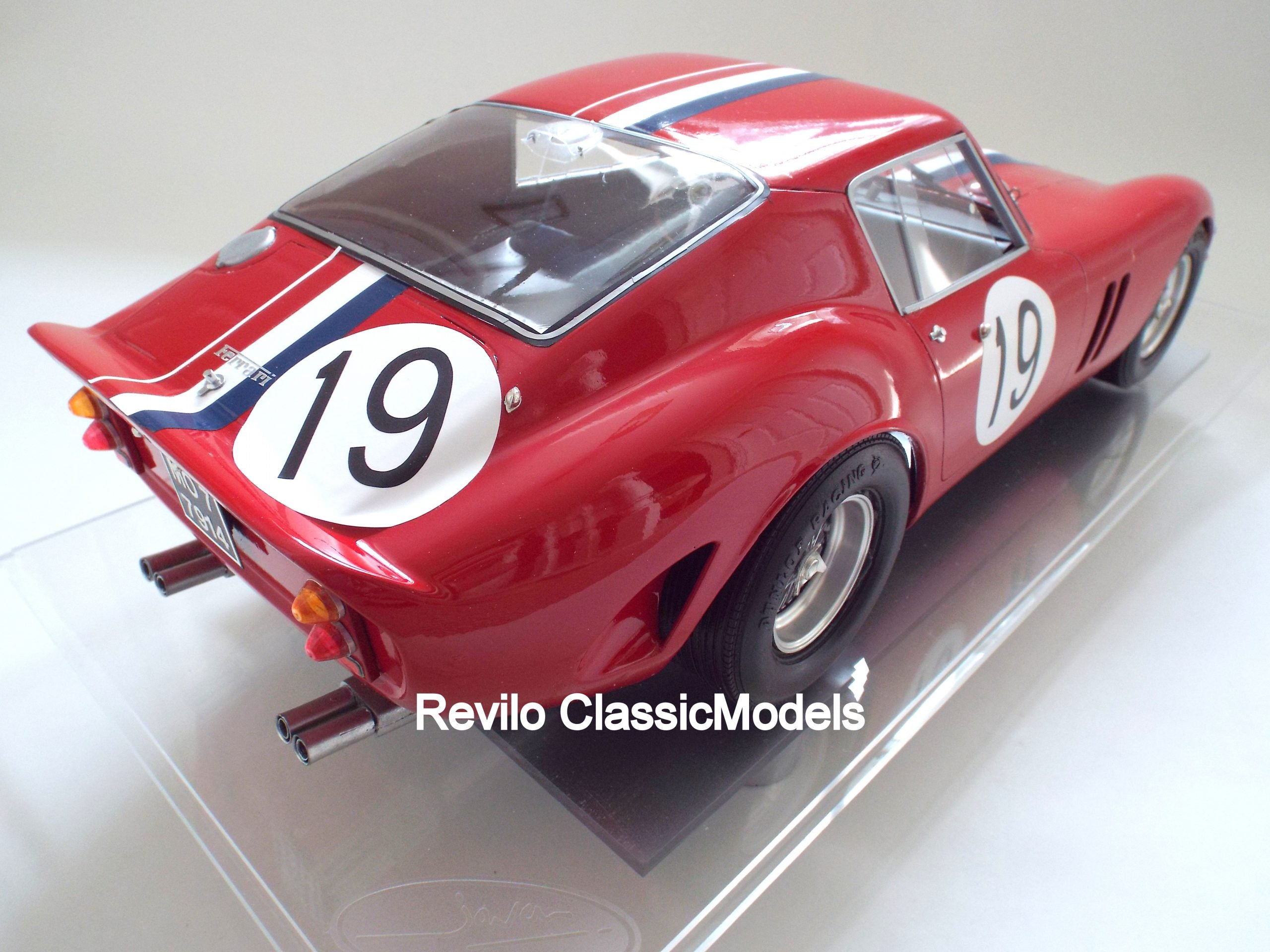 Javan Smith escala 1:8 Ferrari 250 GTO