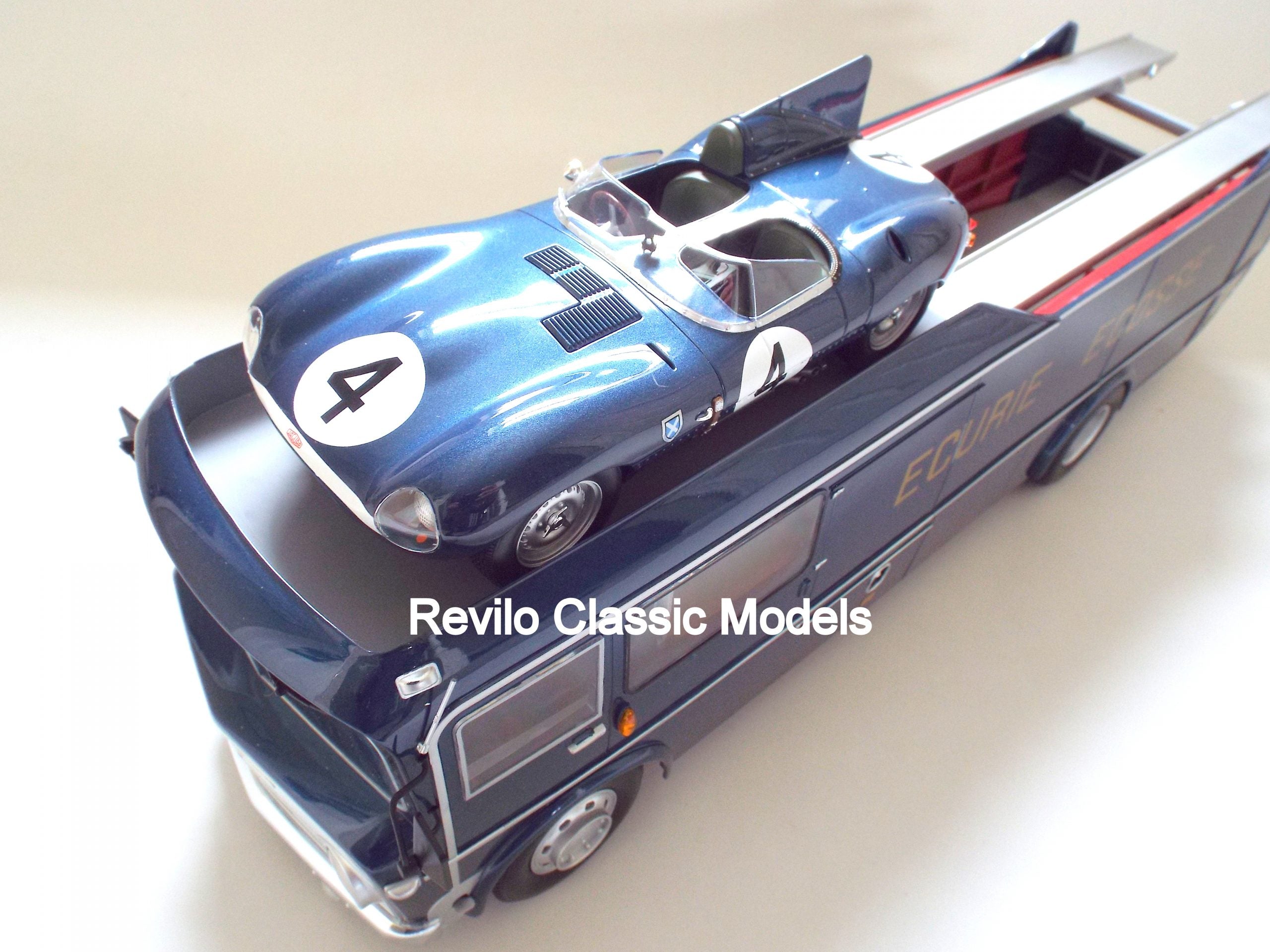 1959 Ecurie Ecosse Race Transporter escala 1:18