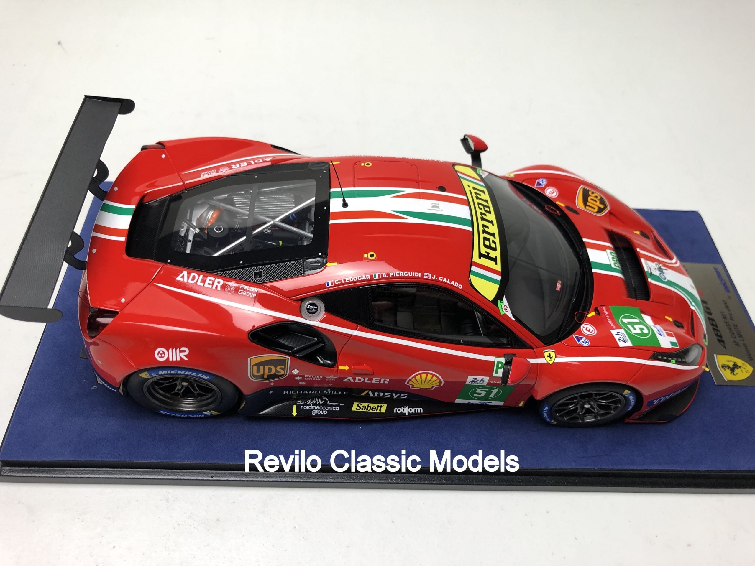 Ferrari 488 GTE ganador de la clase Le Mans #51 escala 1:18