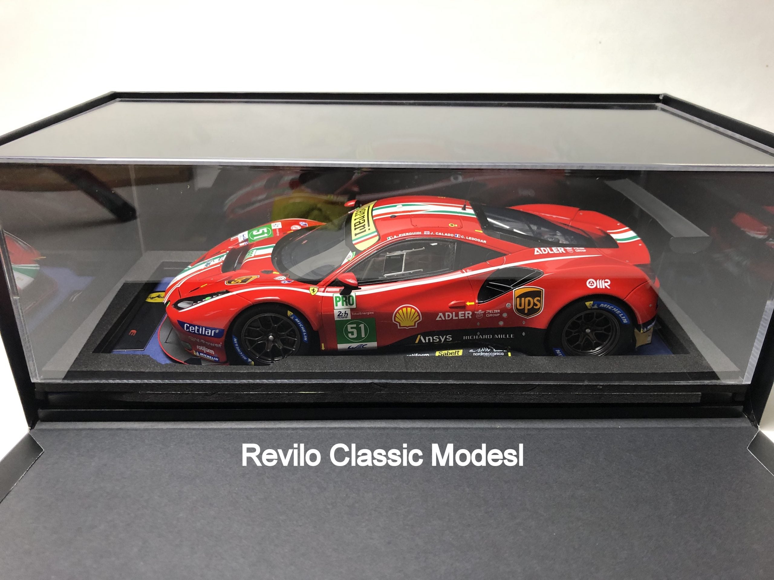 Ferrari 488 GTE ganador de la clase Le Mans #51 escala 1:18