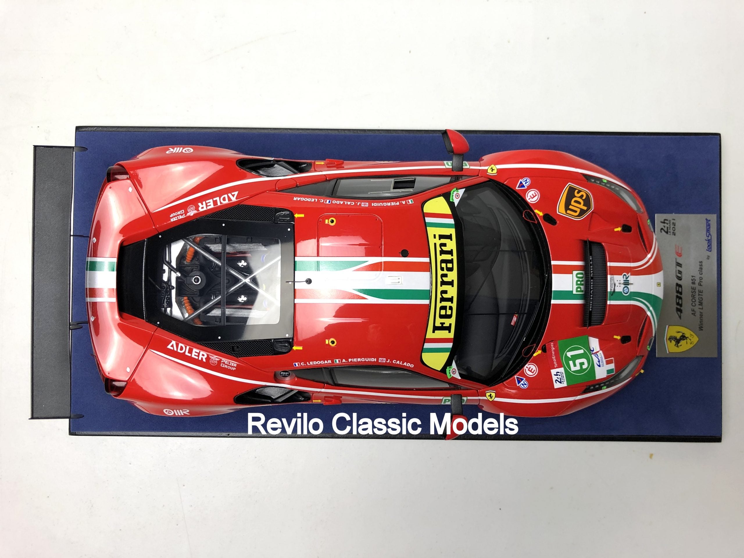 Ferrari 488 GTE ganador de la clase Le Mans #51 escala 1:18