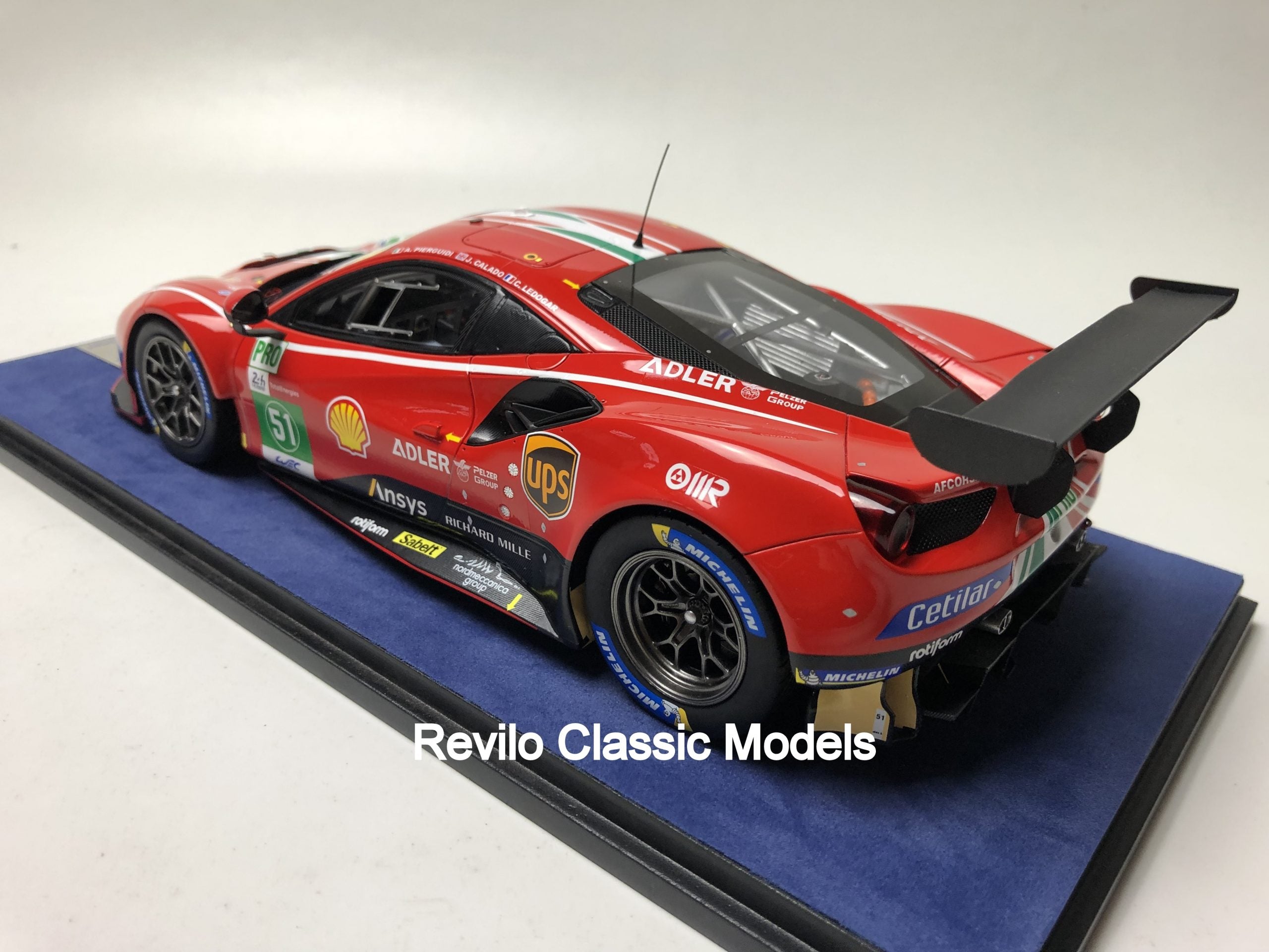 Ferrari 488 GTE ganador de la clase Le Mans #51 escala 1:18