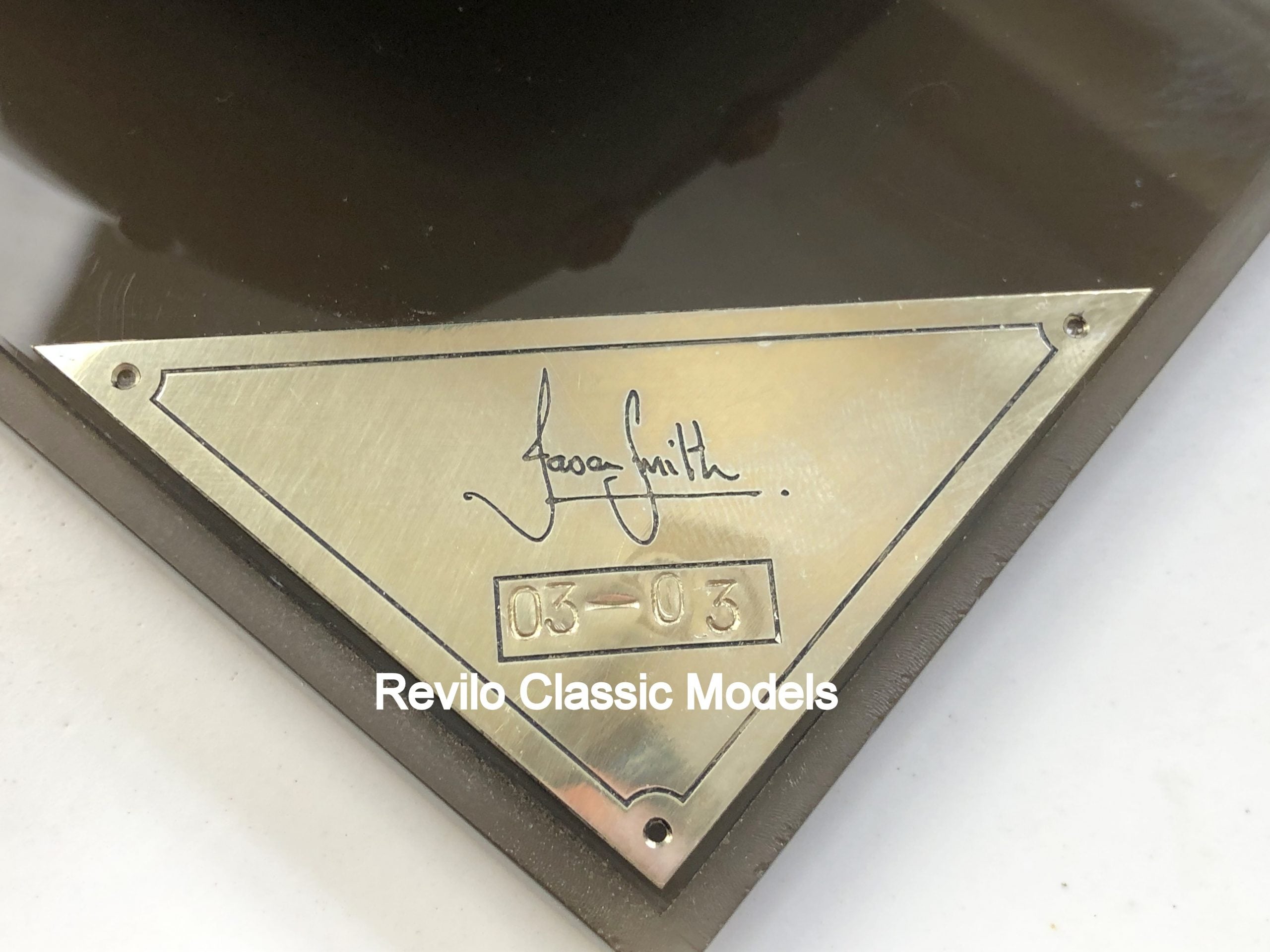 Javan Smith escala 1:8 Aston Martin DBR1
