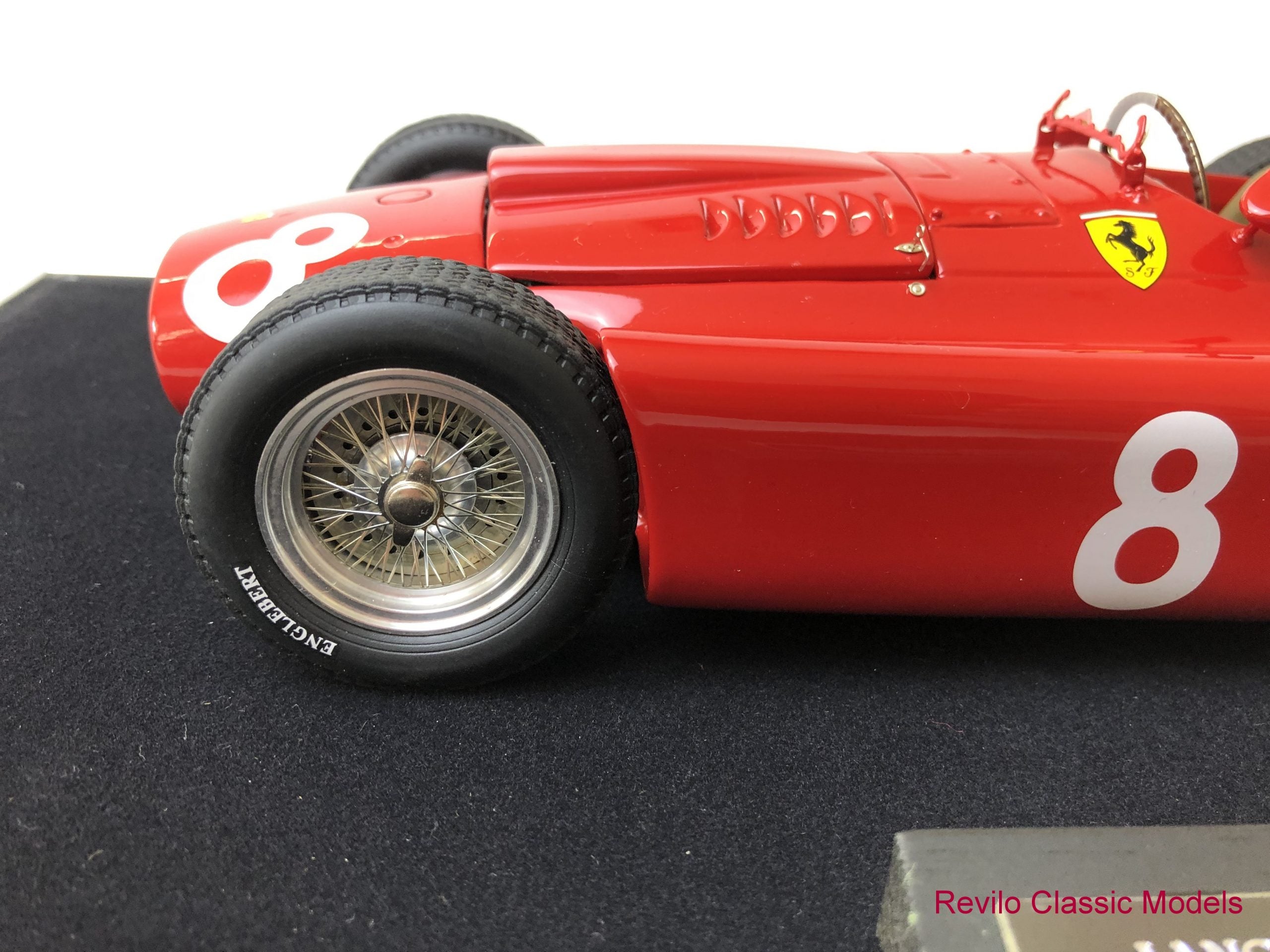 Escala 1:12 1956 Ferrari/Lancia D50